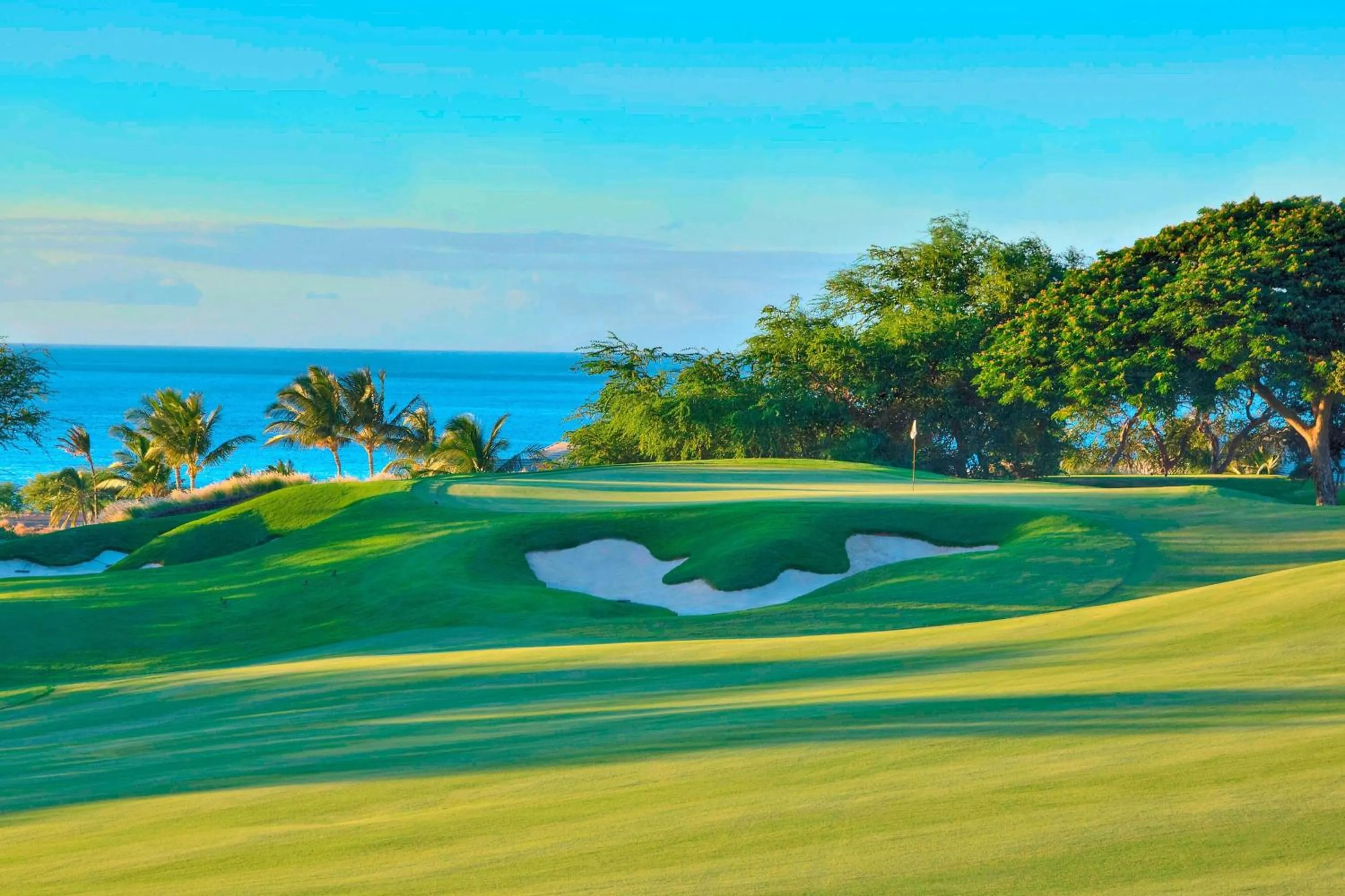 Golfcourse in Mauna Kea Beach Hotel, Autograph Collection
