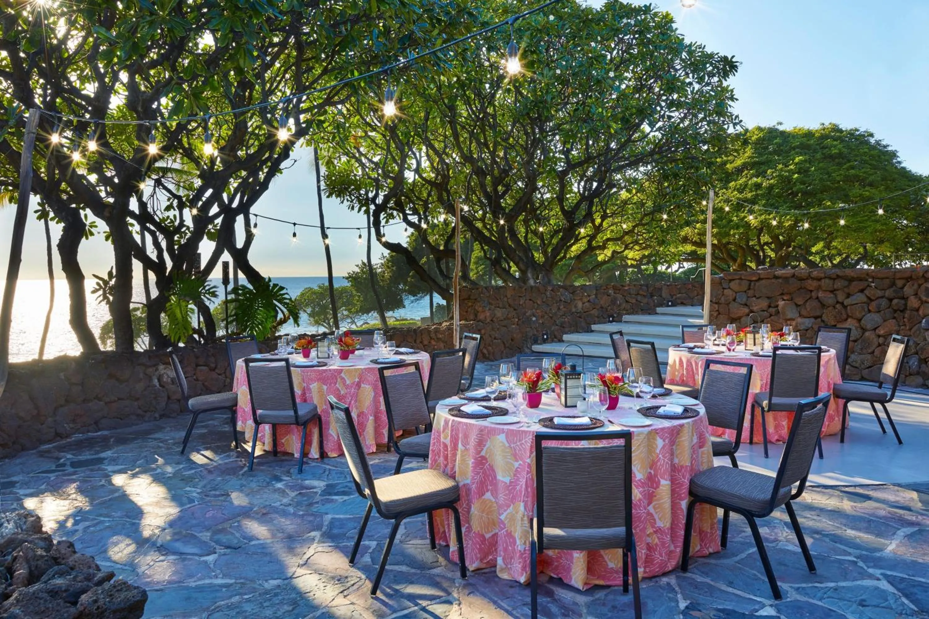 Restaurant/places to eat in Mauna Kea Beach Hotel, Autograph Collection