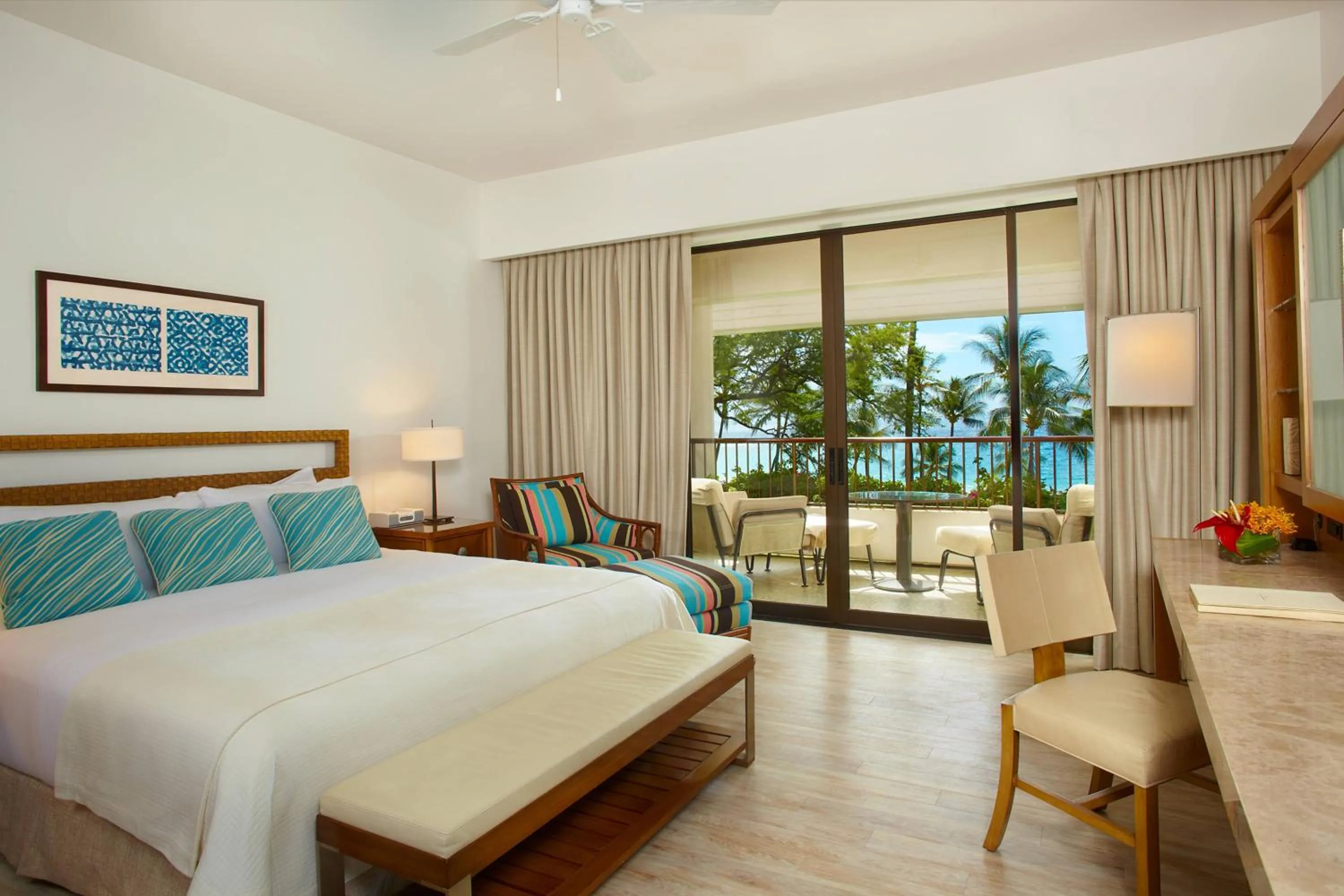 Beach, Bed in Mauna Kea Beach Hotel, Autograph Collection