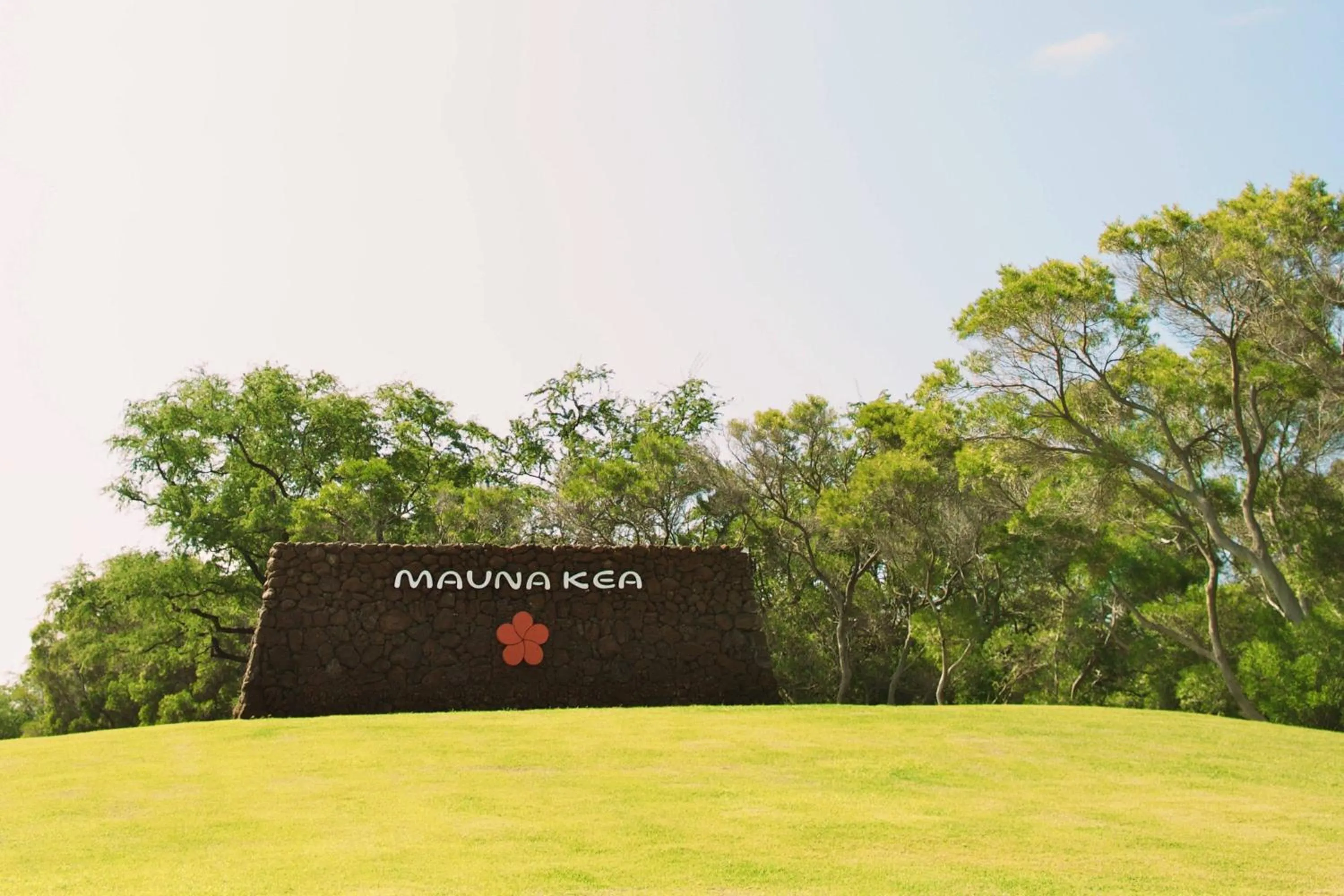 Property building in Mauna Kea Beach Hotel, Autograph Collection