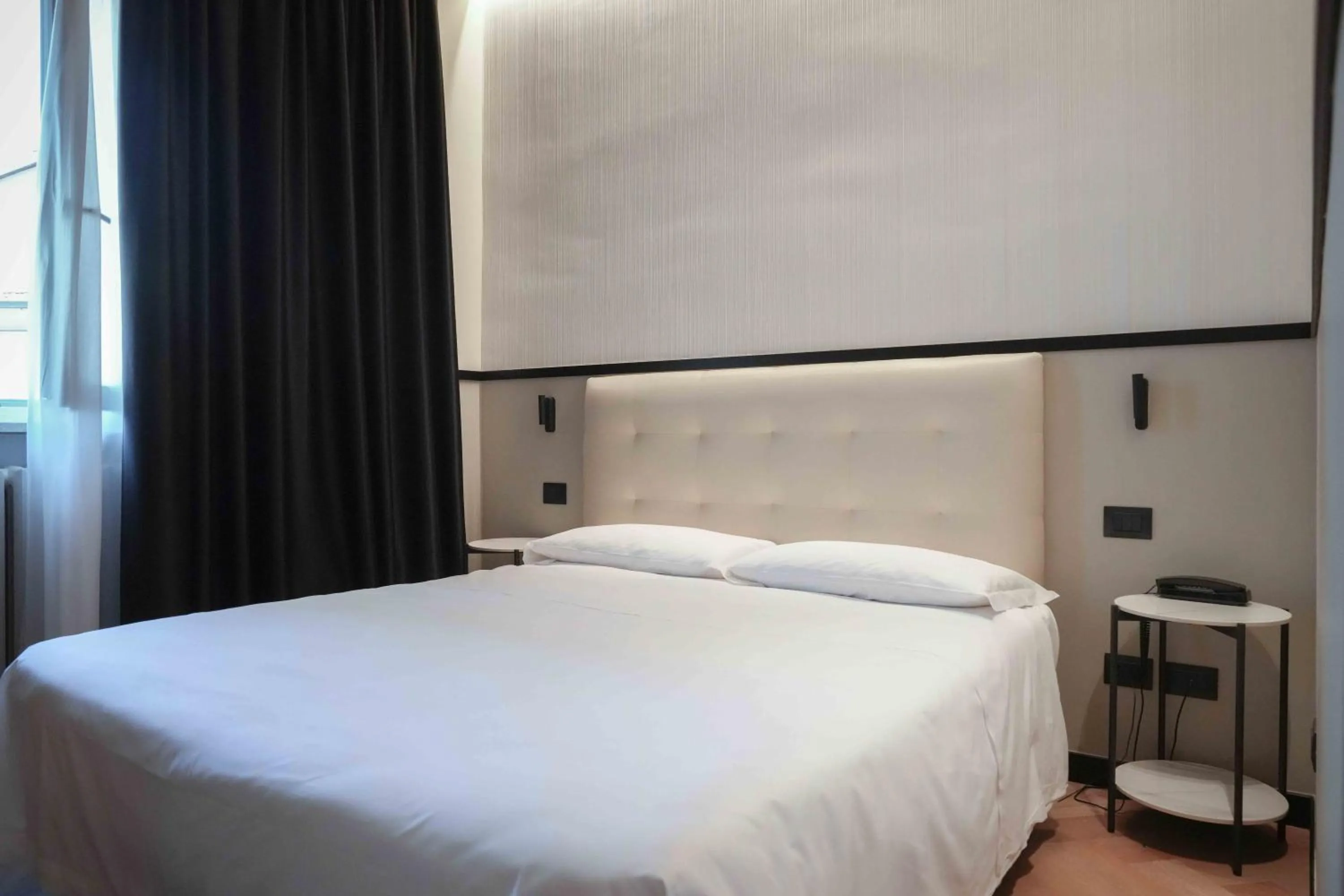 Bedroom, Bed in Hotel Universo