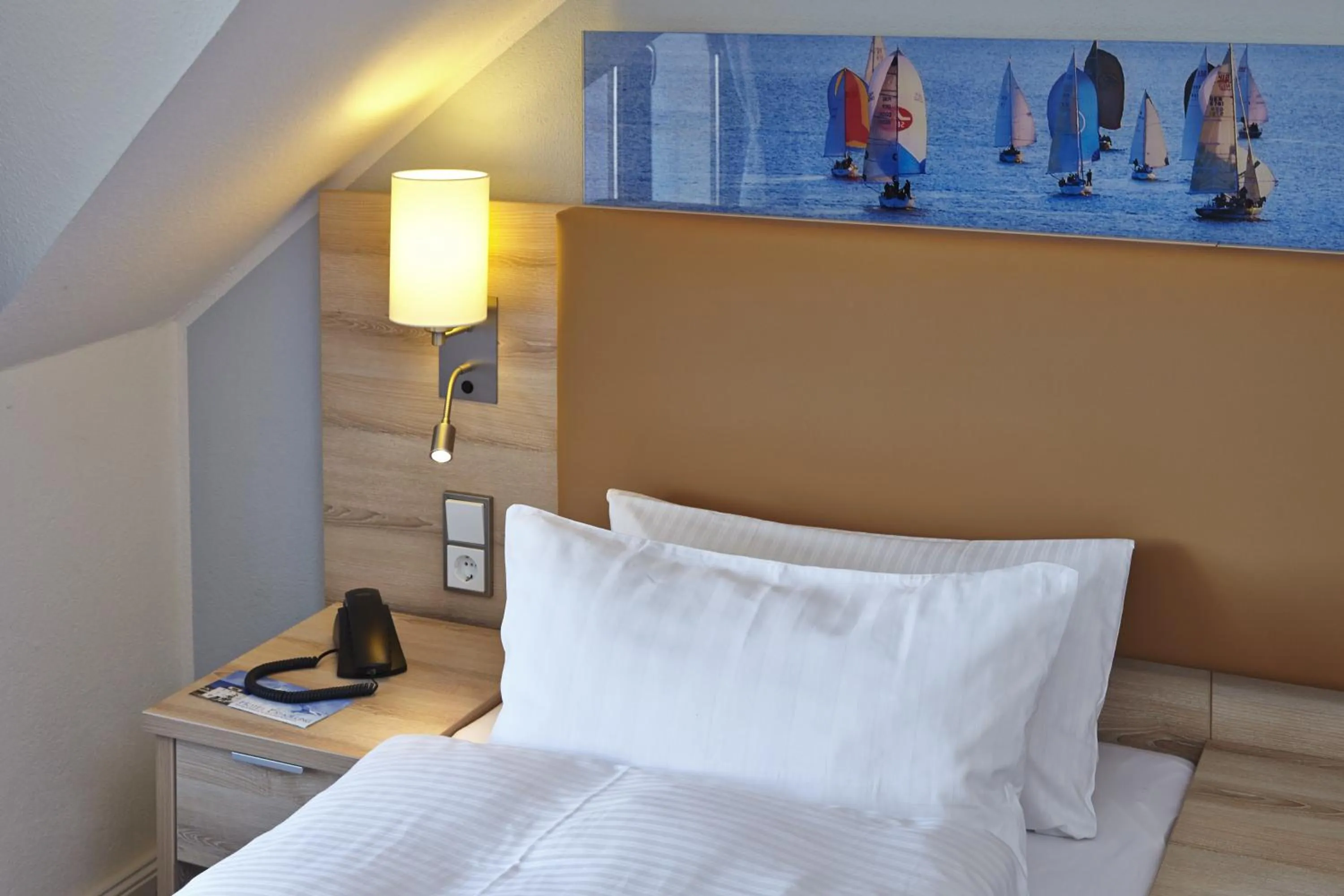 Bedroom, Bed in Hotel Erholung