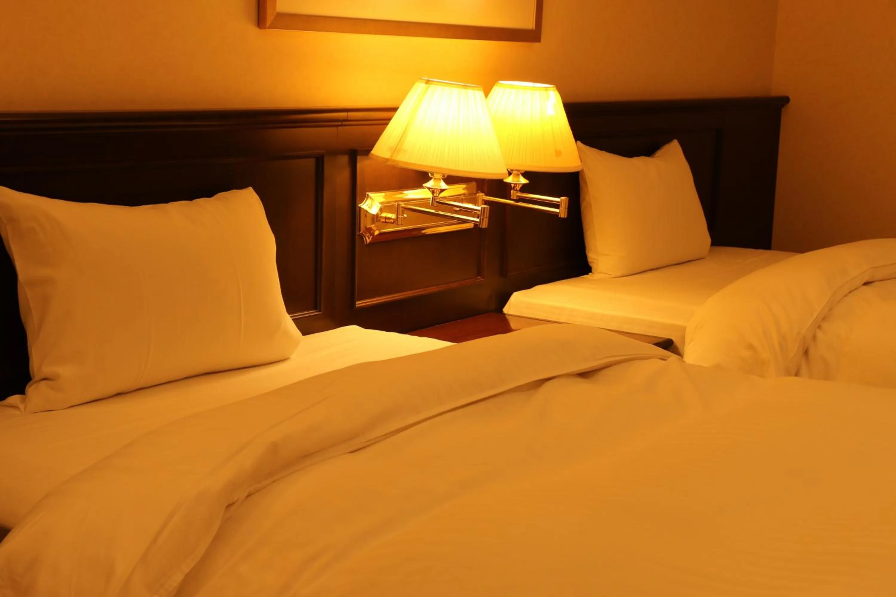 Bedroom, Bed in Tsushima Grand Hotel