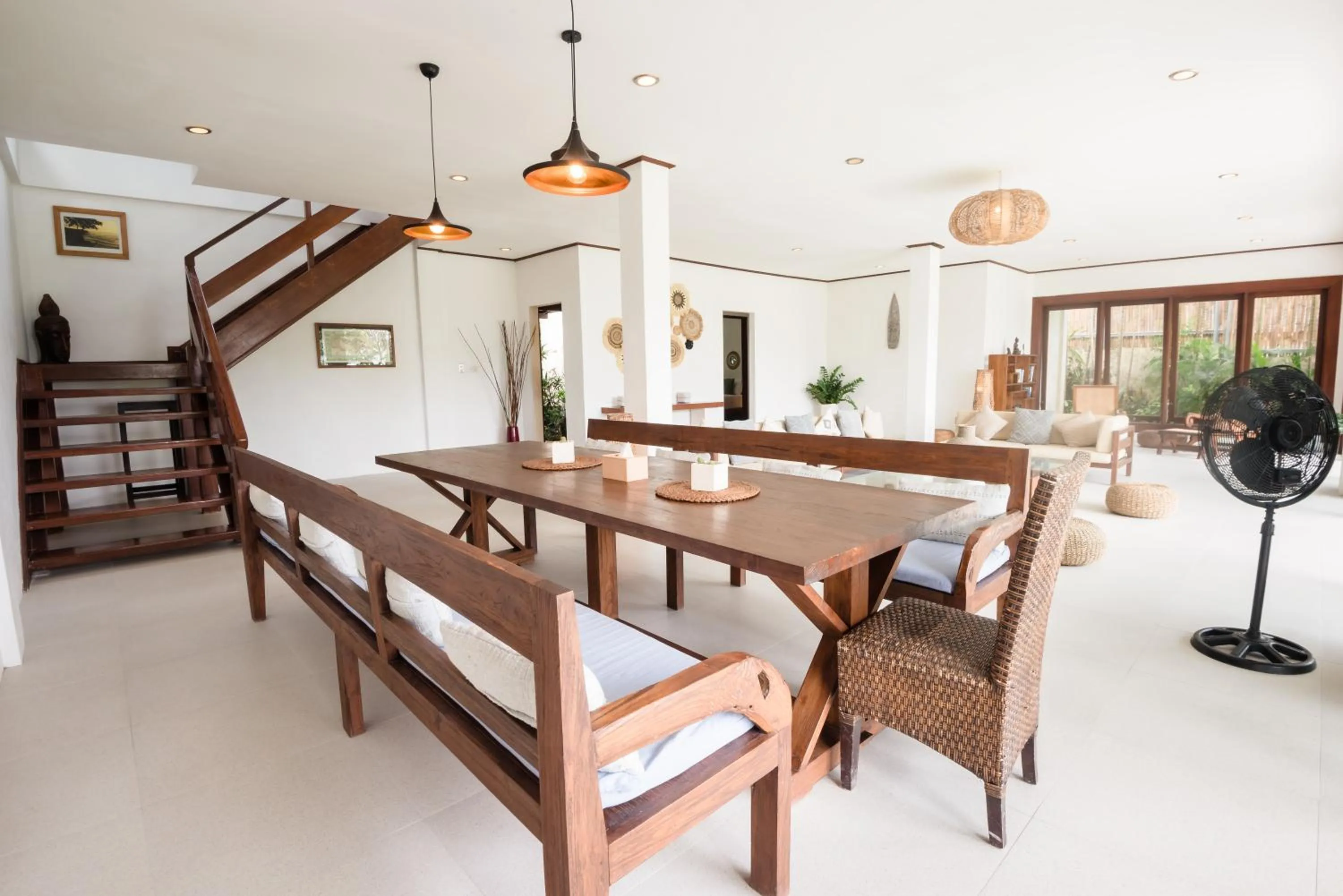 Dining area in Dream View Villa