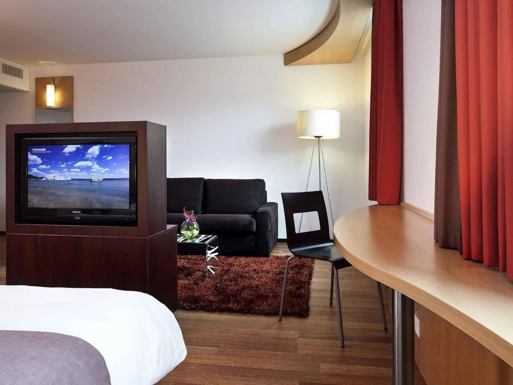 Property building, Bed in ibis Delémont