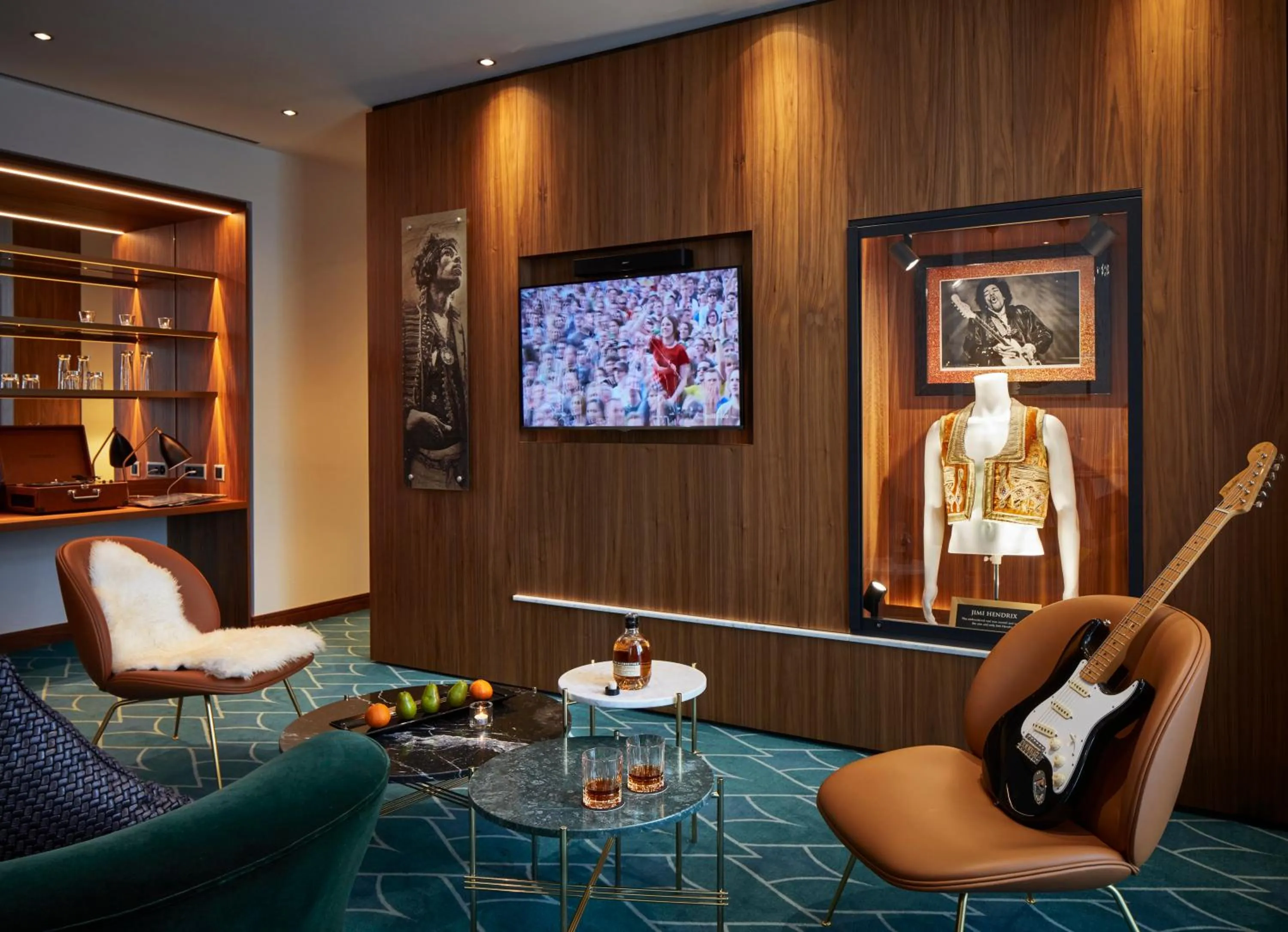 TV and multimedia in Hard Rock Hotel Davos