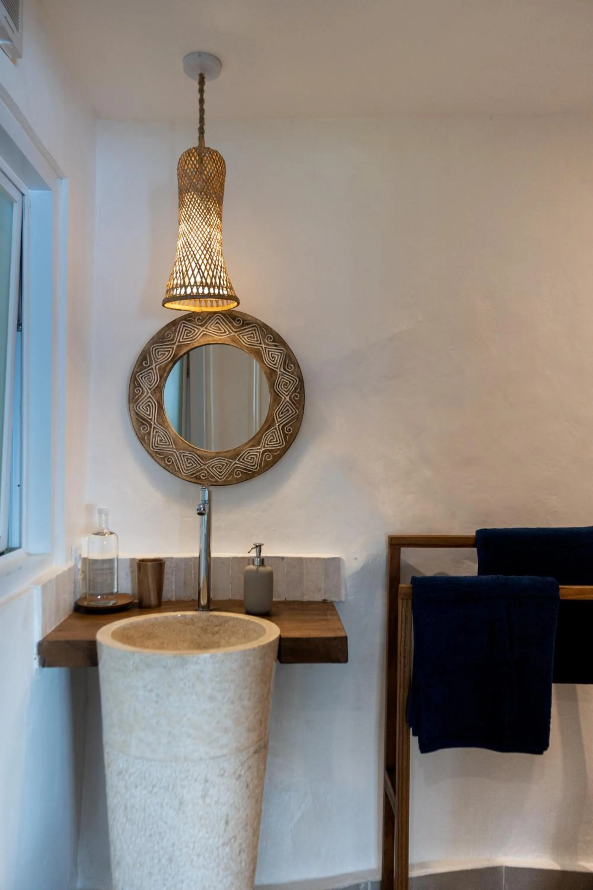 Bathroom in Bingin Beach House