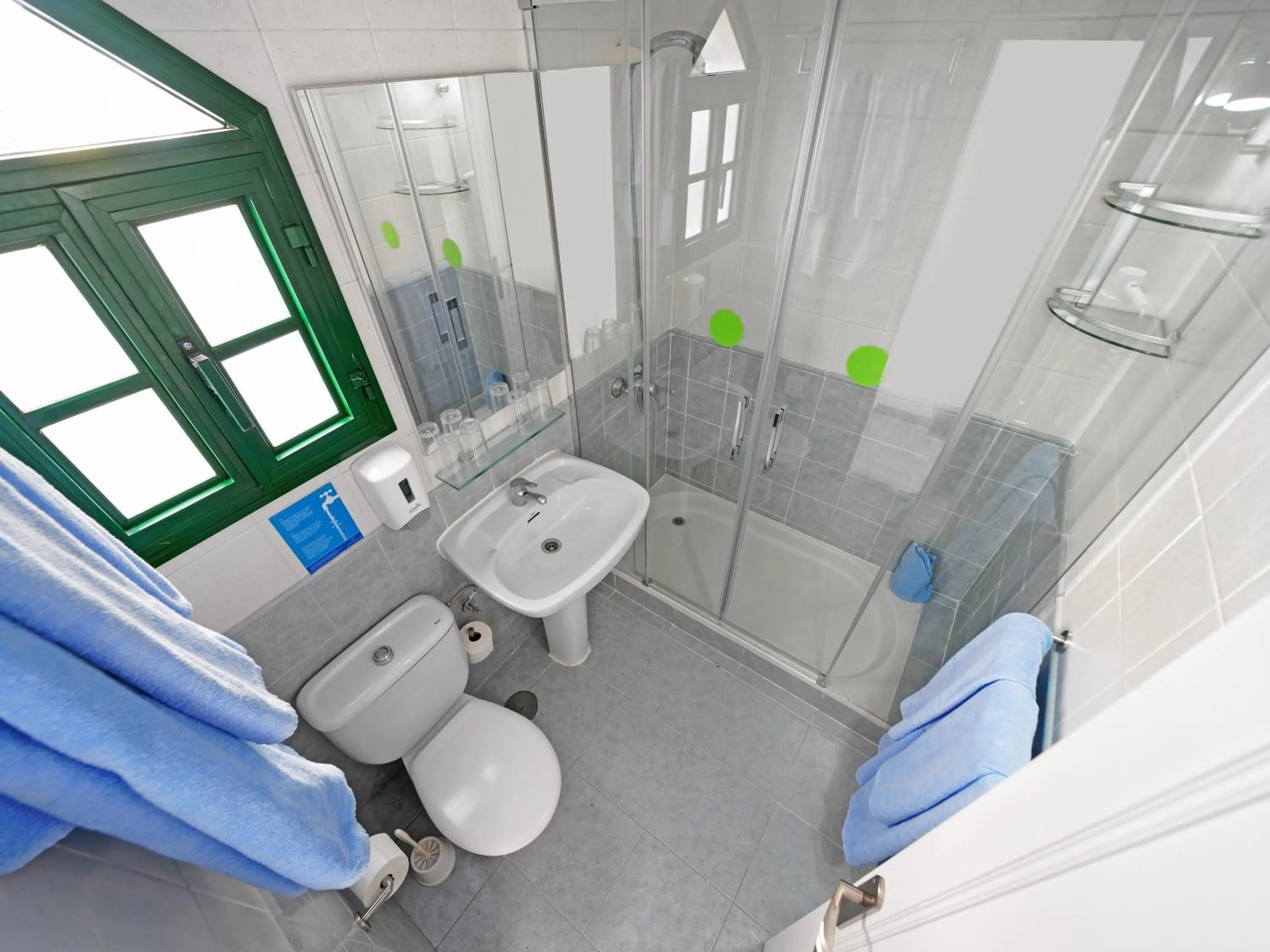 Shower in Bungalows Vistaflor