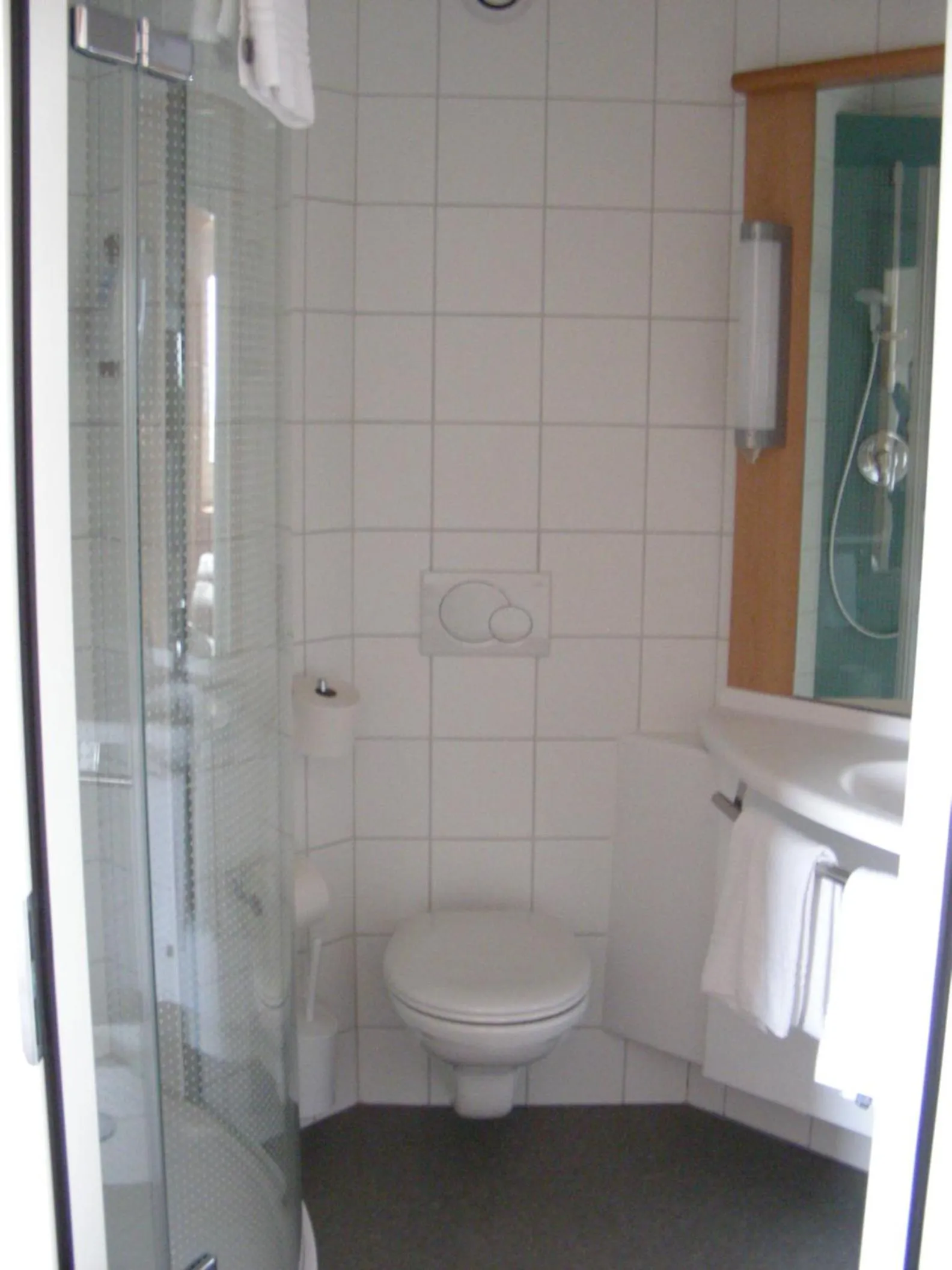 Bathroom in ibis Bulle - La Gruyère Swiss Bike Hotel