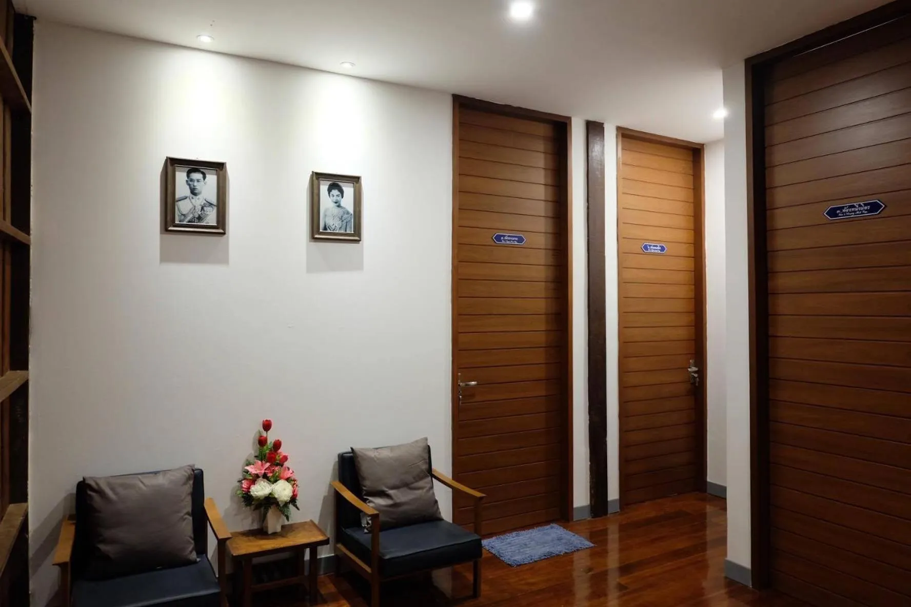 Property building in Comeneetee Uthai