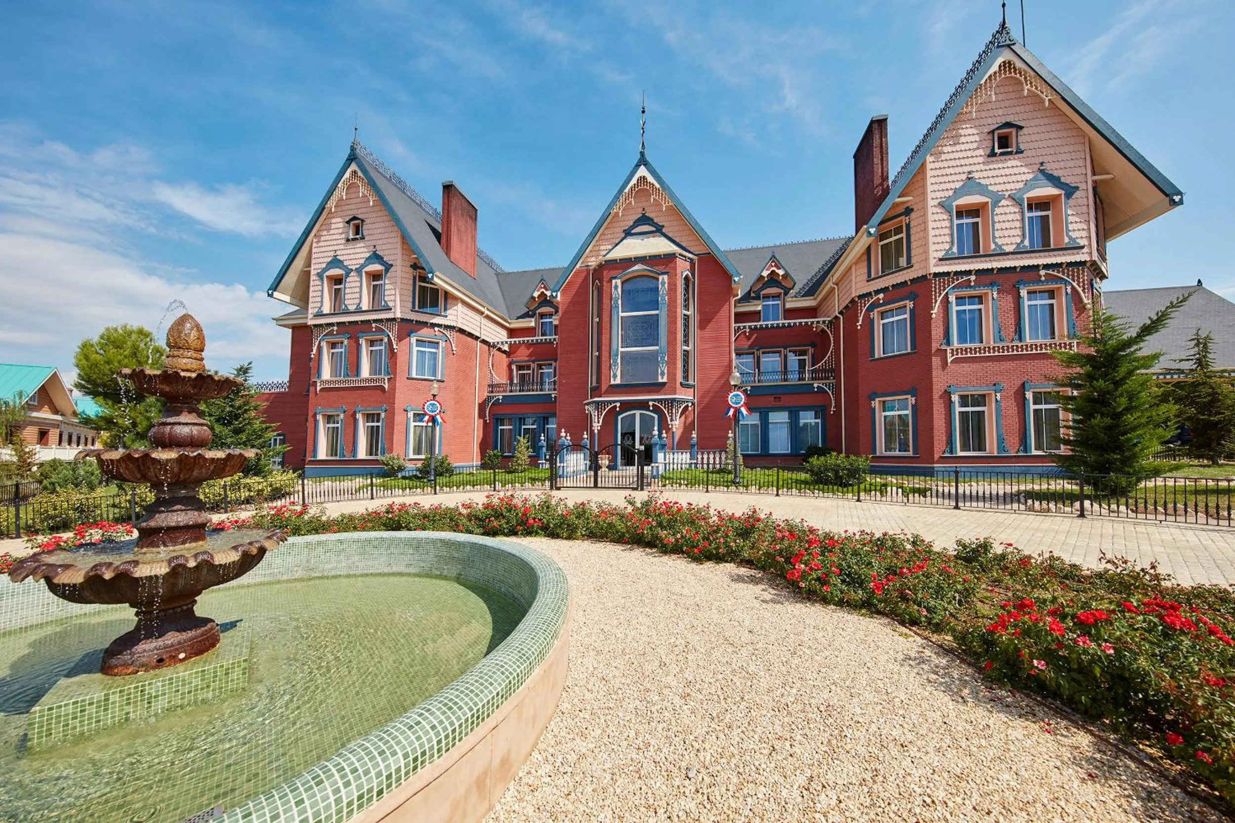 Facade/entrance in PortAventura Hotel Lucy's Mansion - Includes unlimited access & Express wristband to PortAventura Park & Ferrari Land