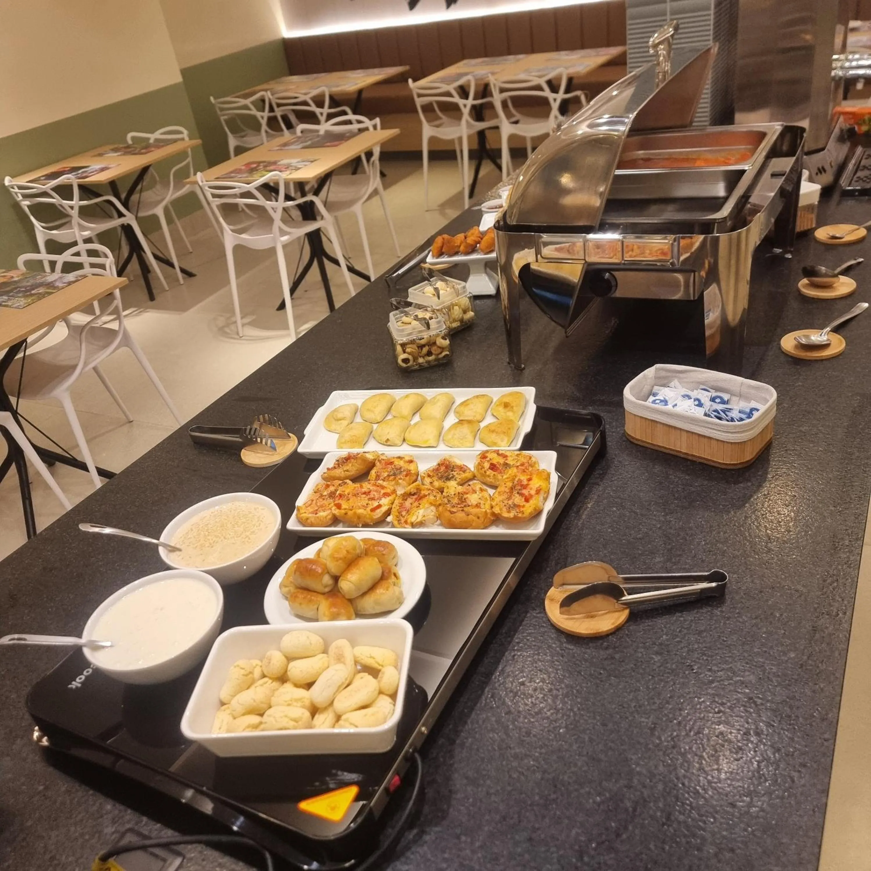 Breakfast in Hotel Refugio