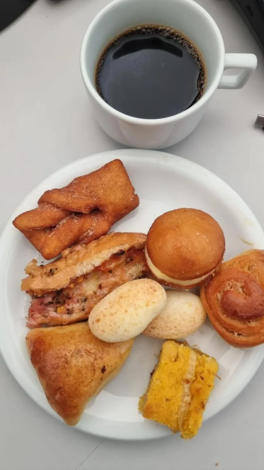 Breakfast in Hotel Refugio