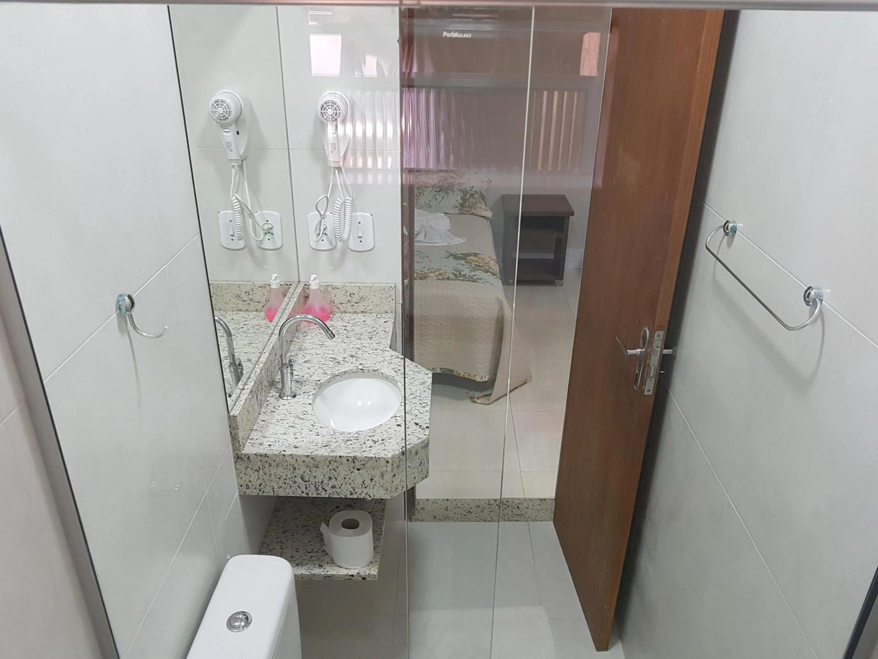 Bathroom in Hotel Refugio