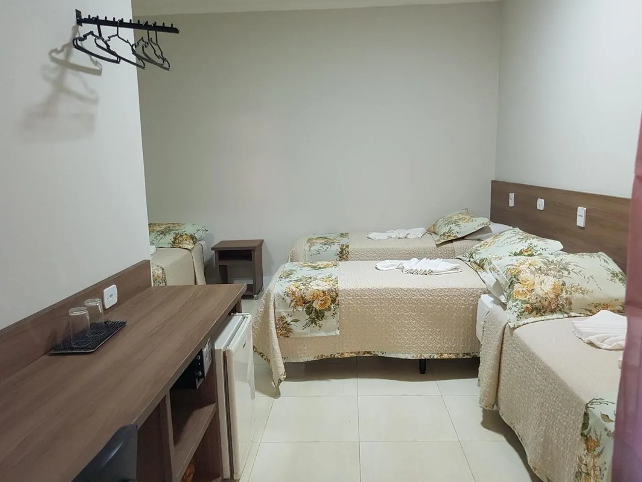 Bed in Hotel Refugio