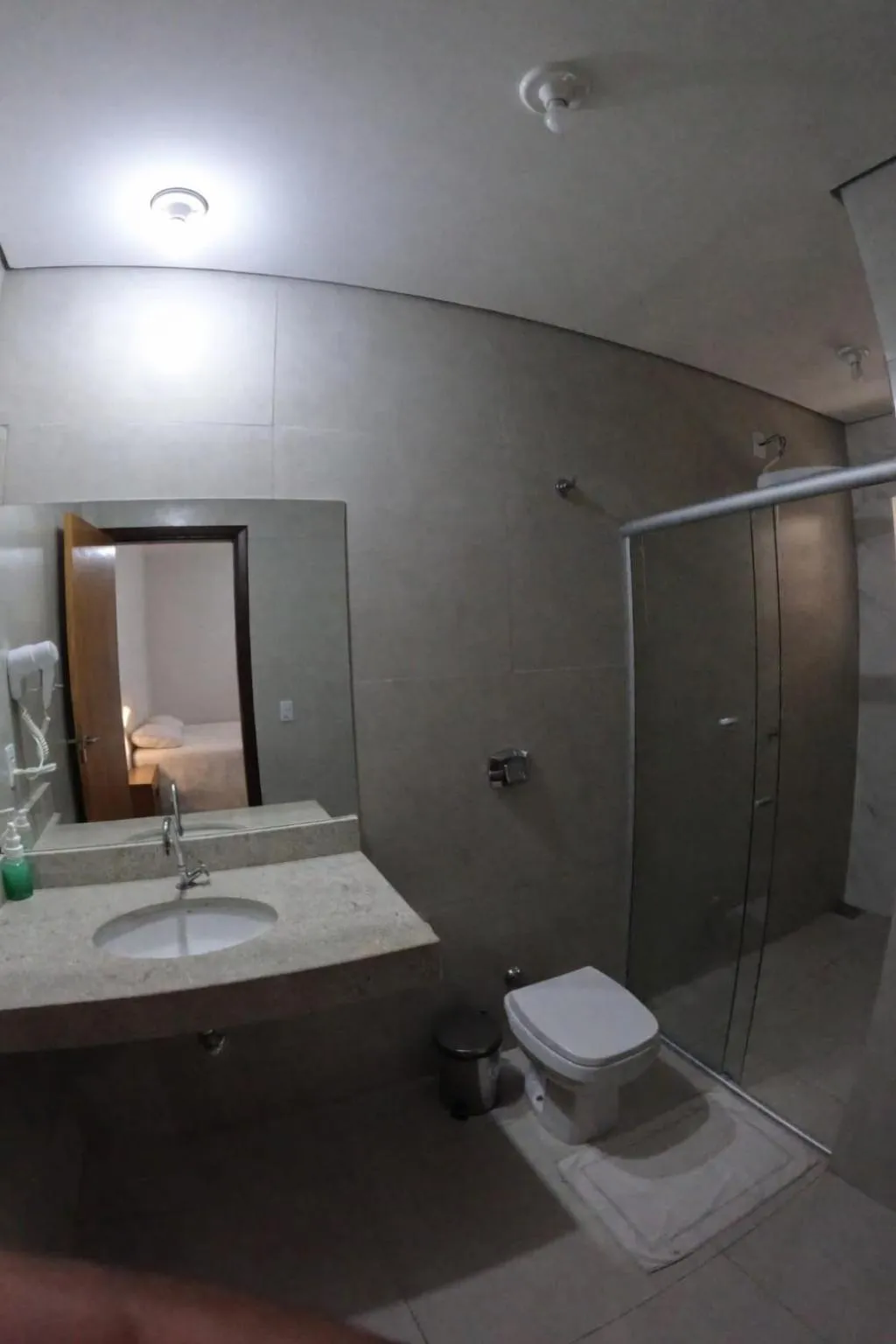 Toilet in Hotel Refugio