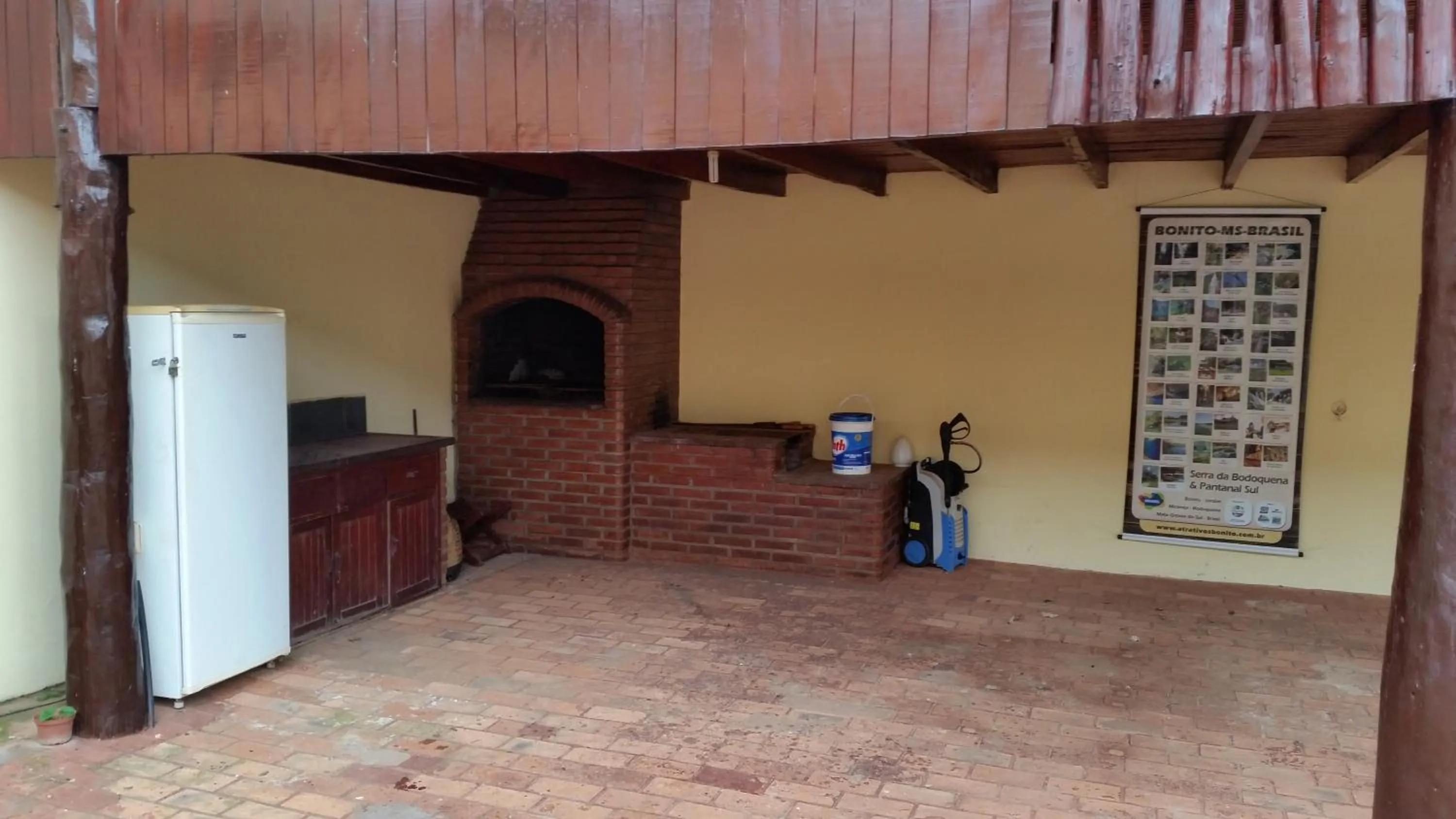 BBQ facilities in Hotel Refugio