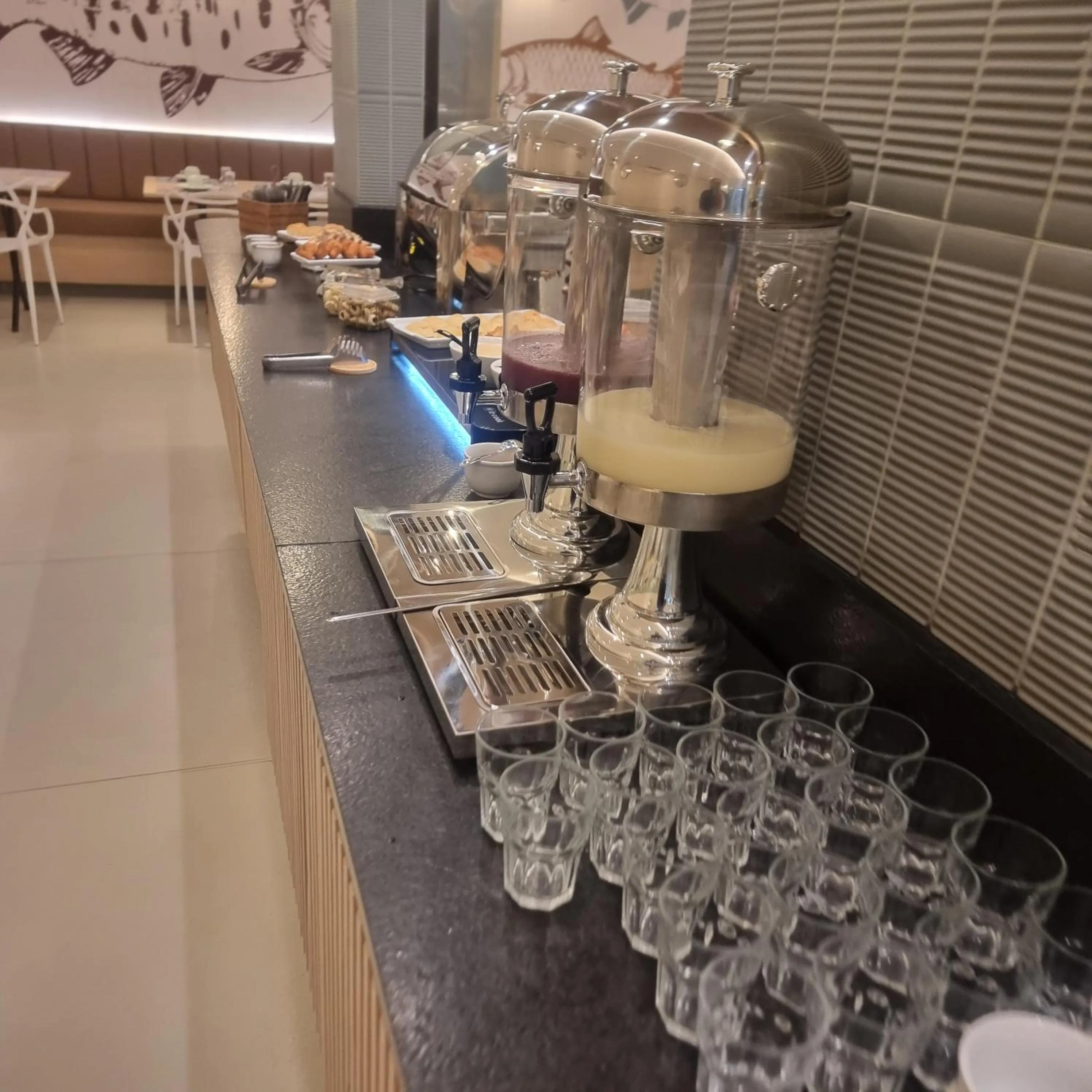 Breakfast in Hotel Refugio