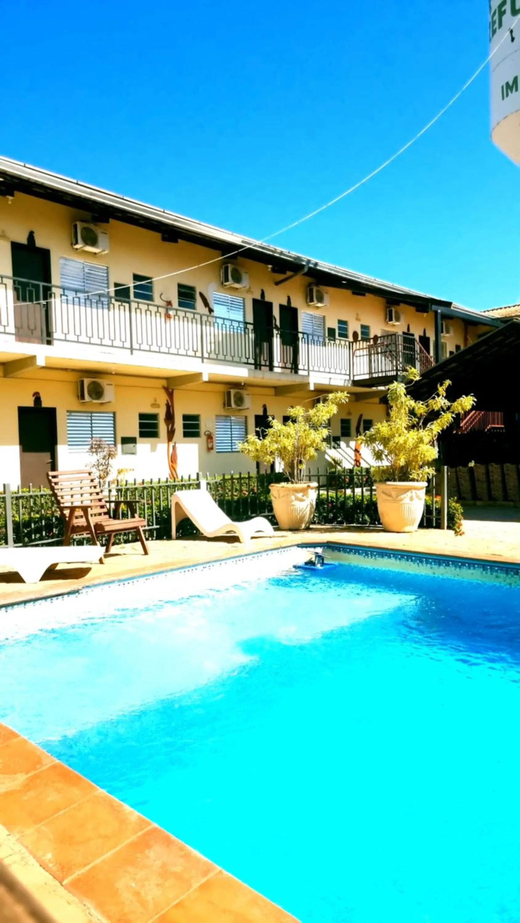 Swimming pool in Hotel Refugio