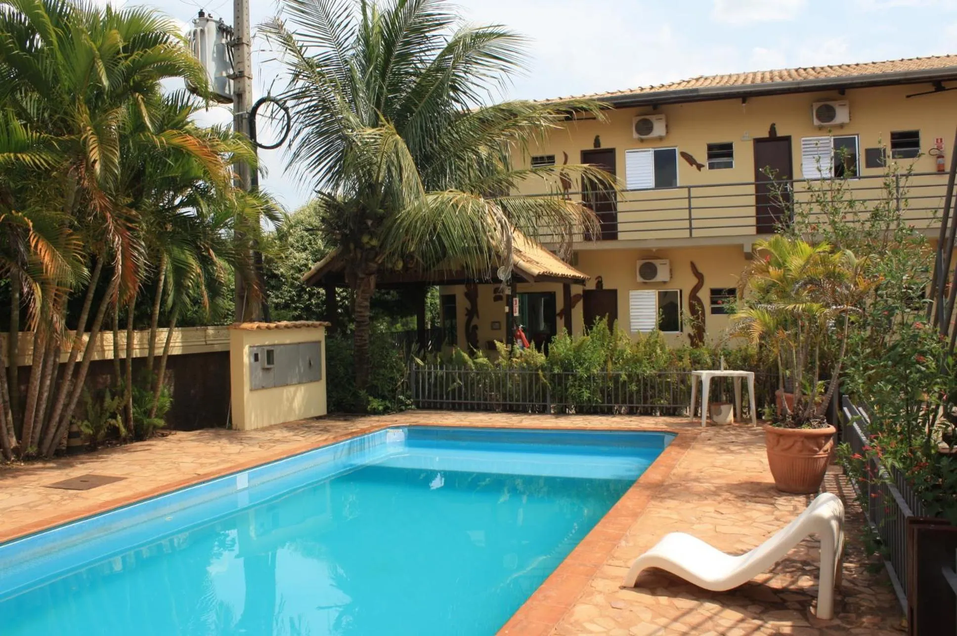 Swimming pool in Hotel Refugio