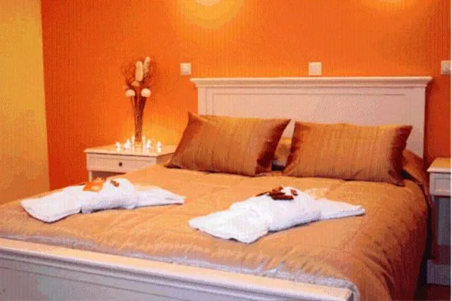 Bed in Asteras Hotel