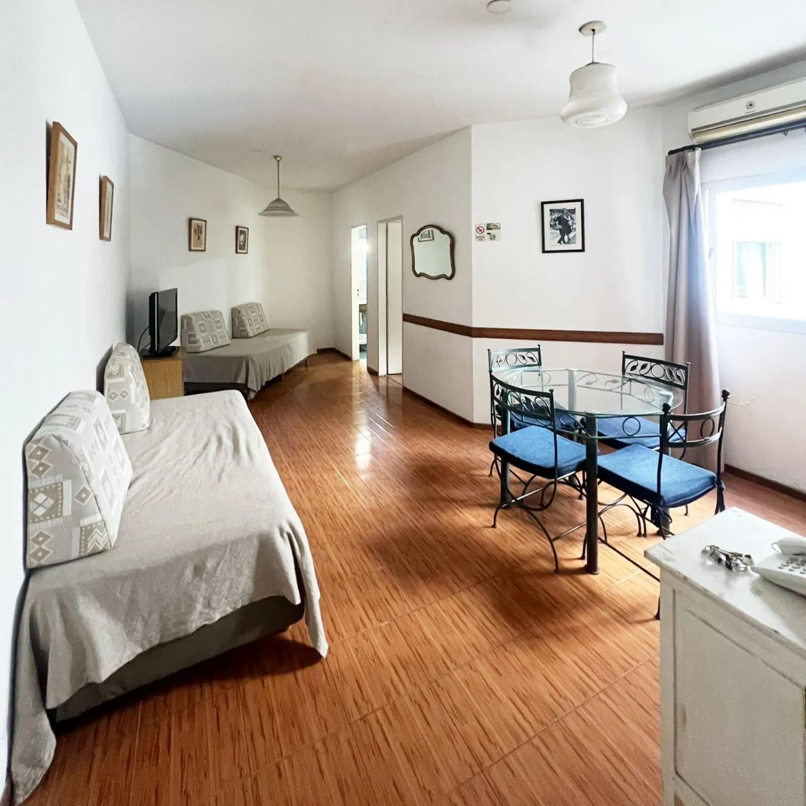 Dining area, Bed in Miliño Apart Hotel
