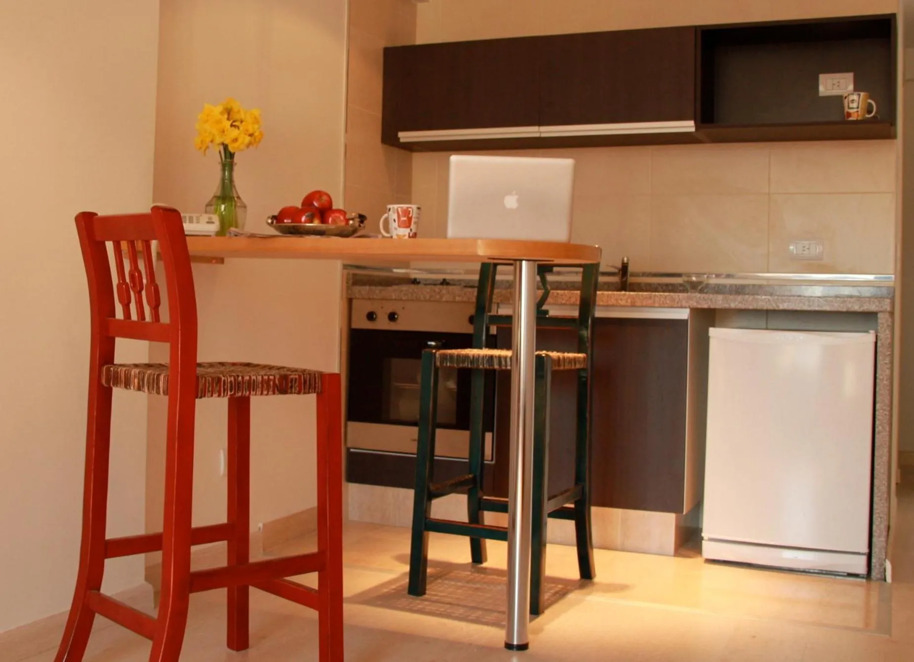 Kitchen or kitchenette in Miliño Apart Hotel