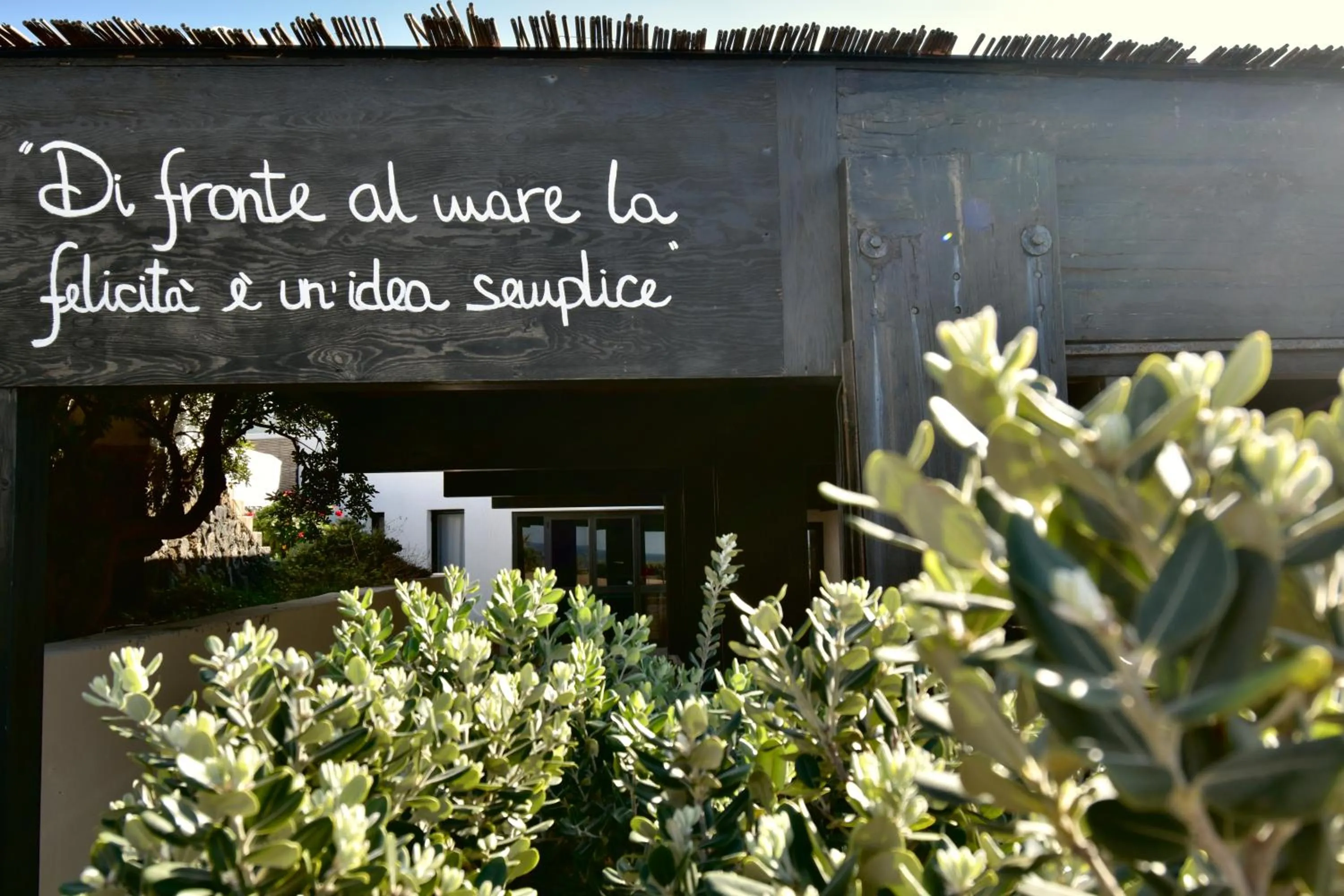 Restaurant/places to eat in Cossyra Hotel