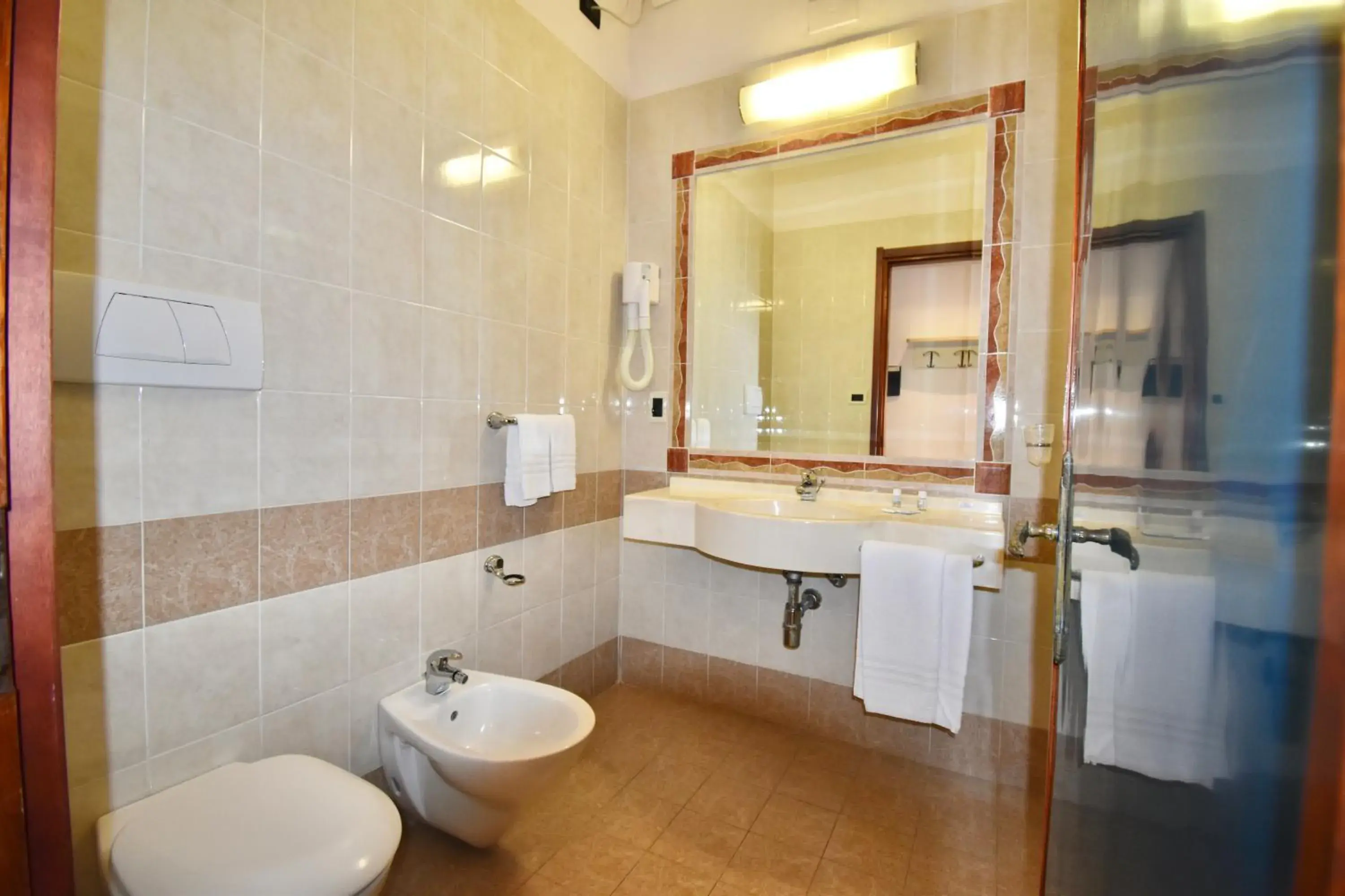 Classic Triple Room in Cossyra Hotel Classic Triple Room in Cossyra Hotel