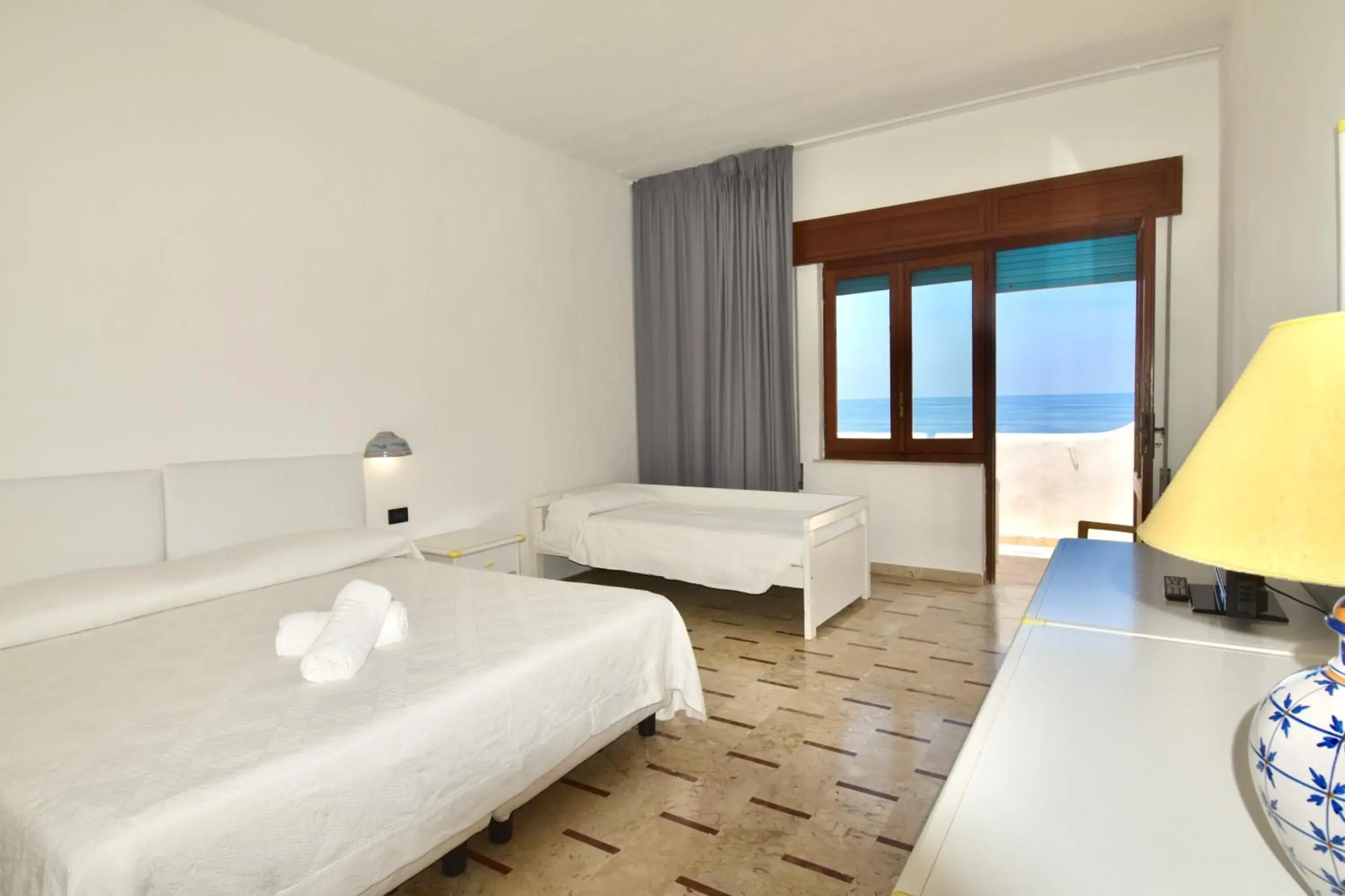 Triple Room with Sea View in Cossyra Hotel Triple Room with Sea View in Cossyra Hotel