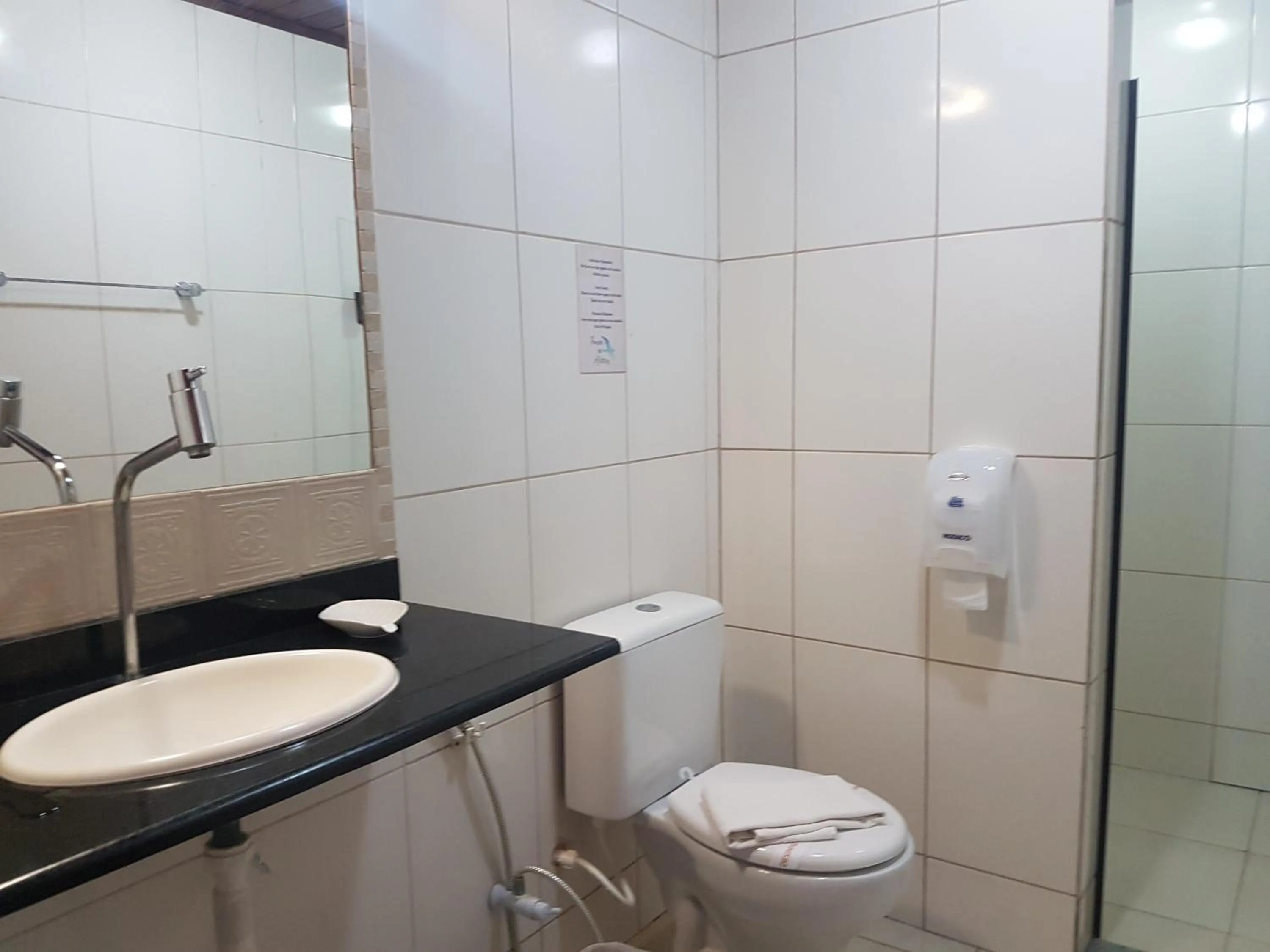 Shower in Pousada do Albatroz