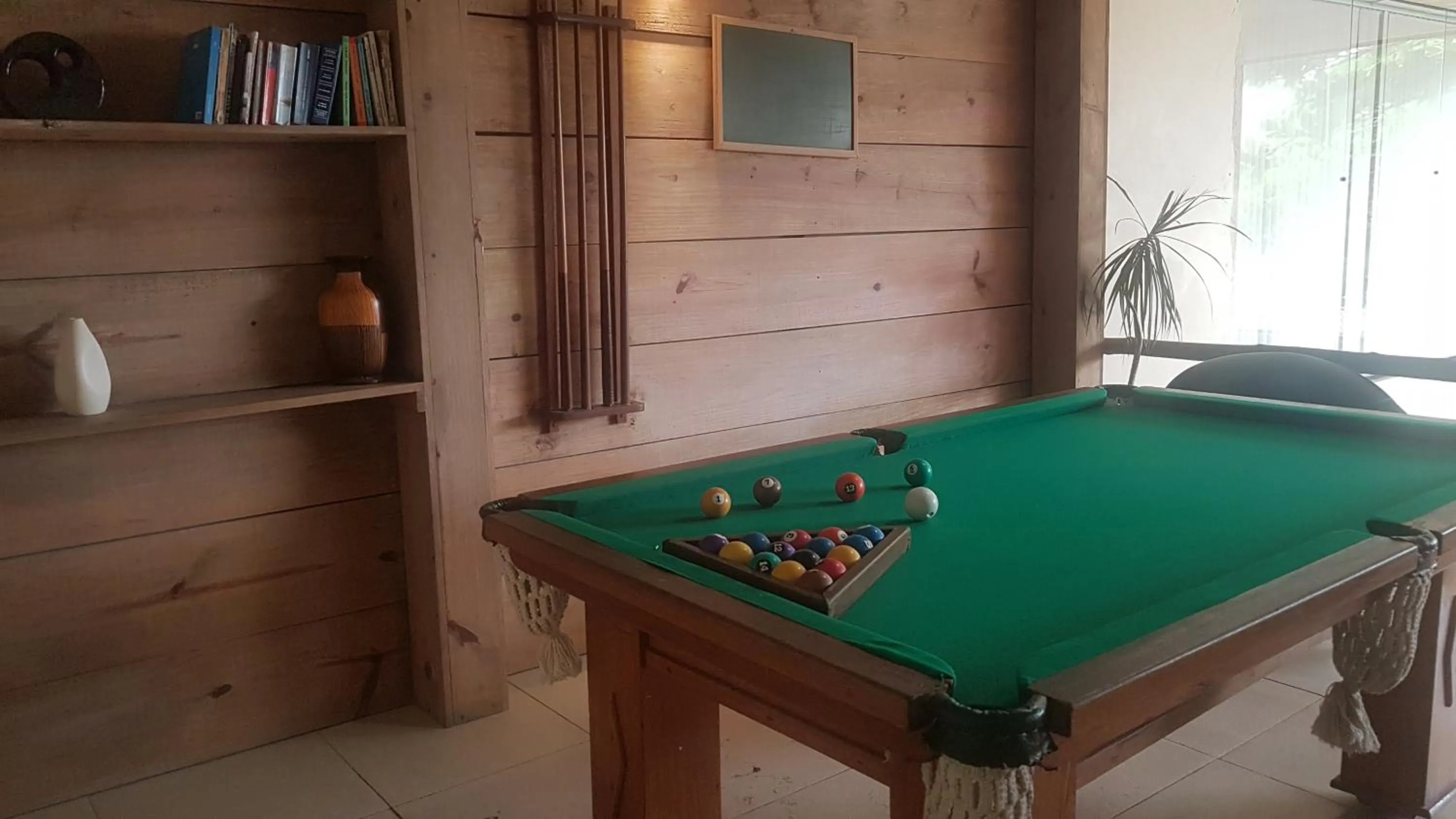 Billiard in Pousada do Albatroz