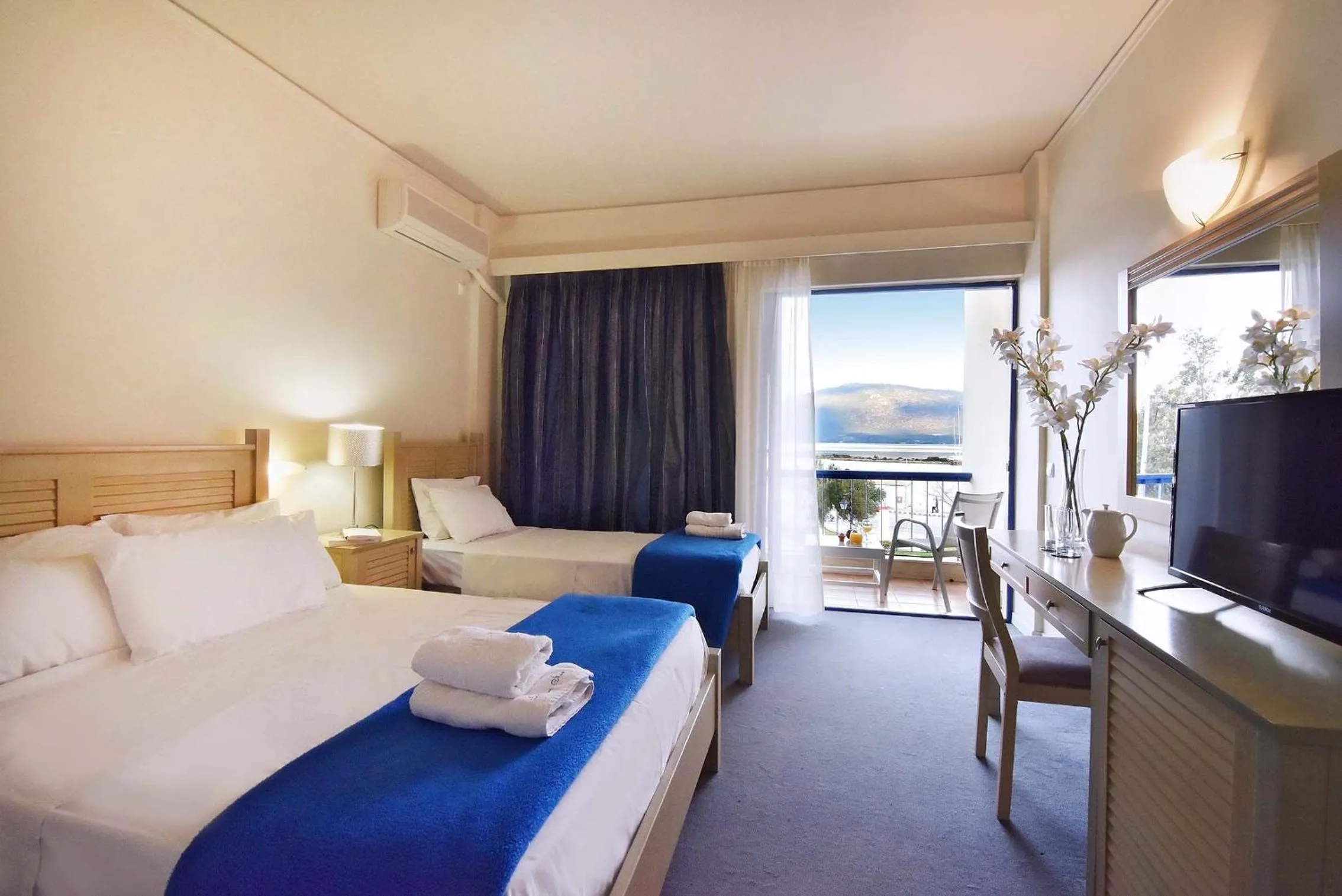 Bed in Ionion Star Hotel