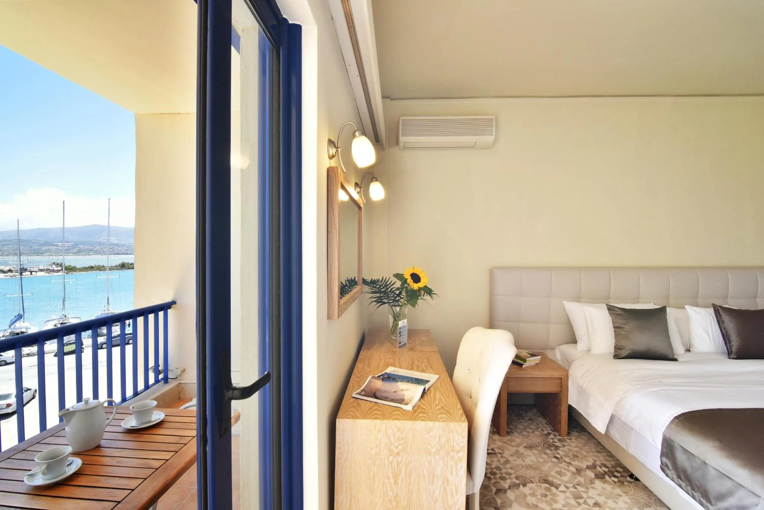 Balcony/Terrace, Bed in Ionion Star Hotel