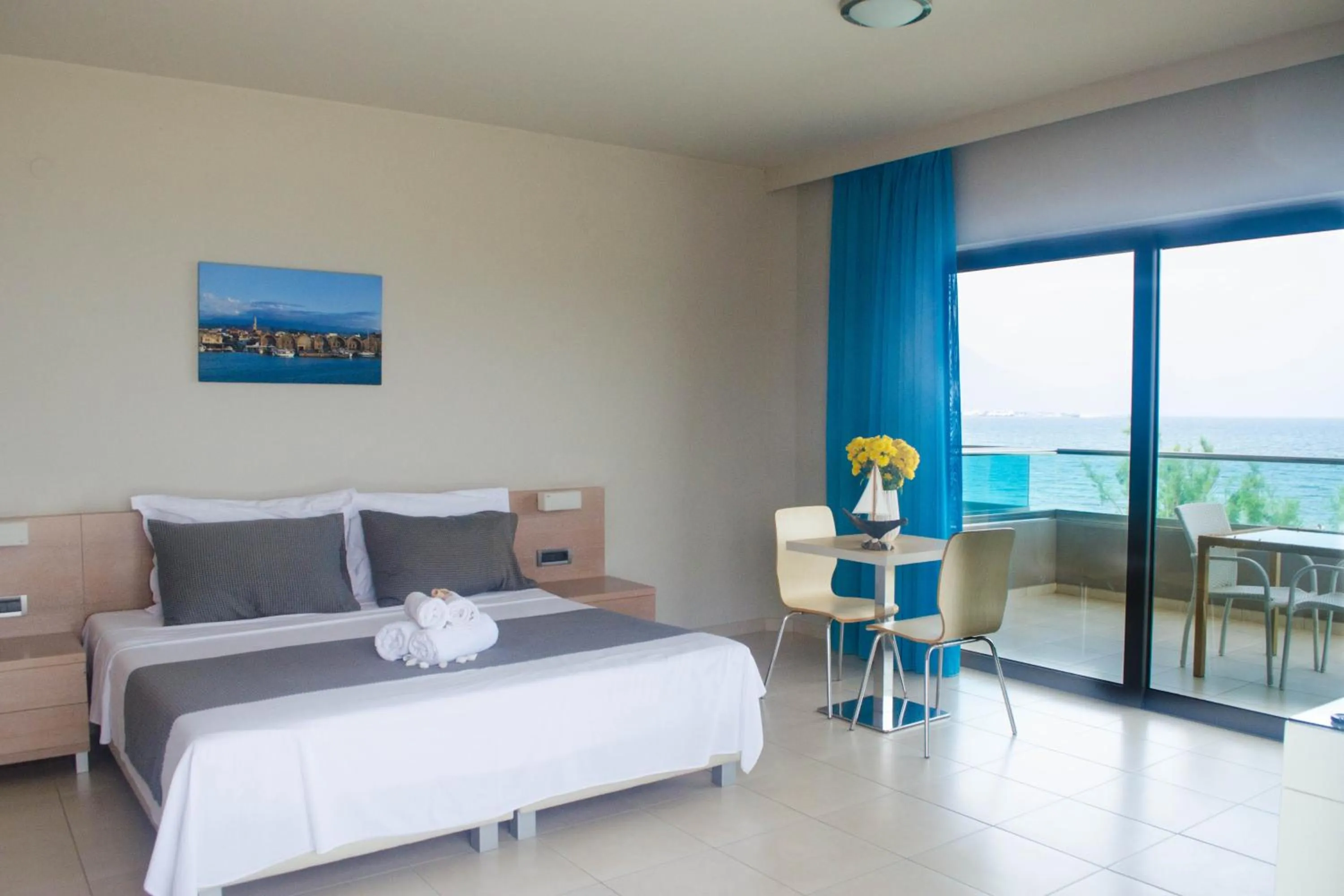 Photo of the whole room, Bed in Nautilus Bay Hotel