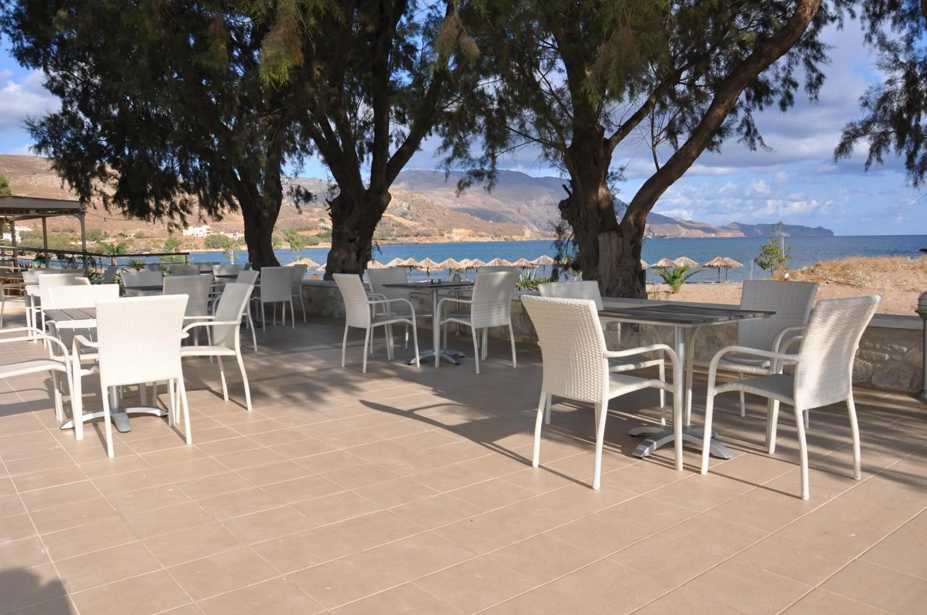 Restaurant/places to eat in Nautilus Bay Hotel