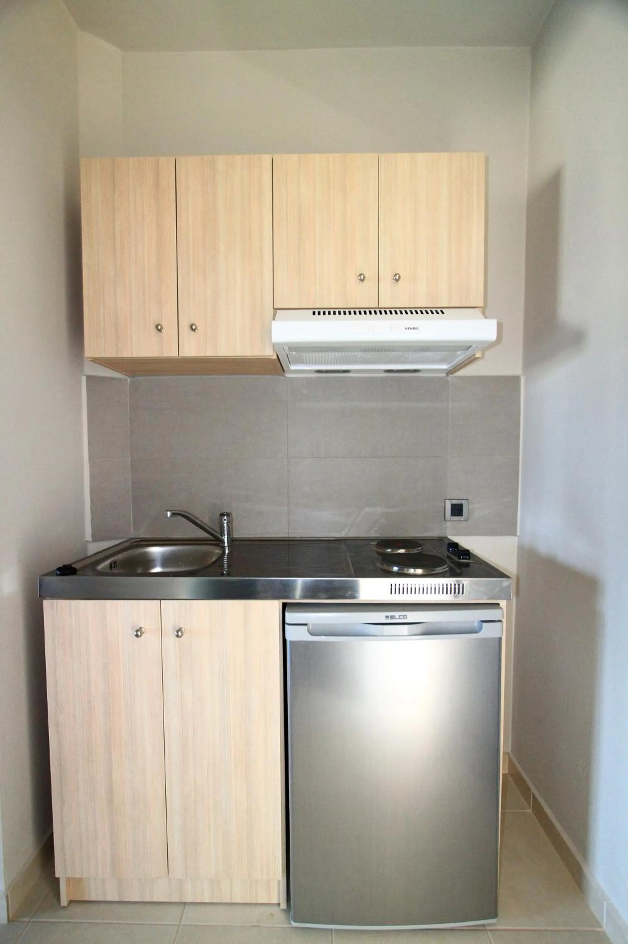 Kitchen or kitchenette in Nautilus Bay Hotel