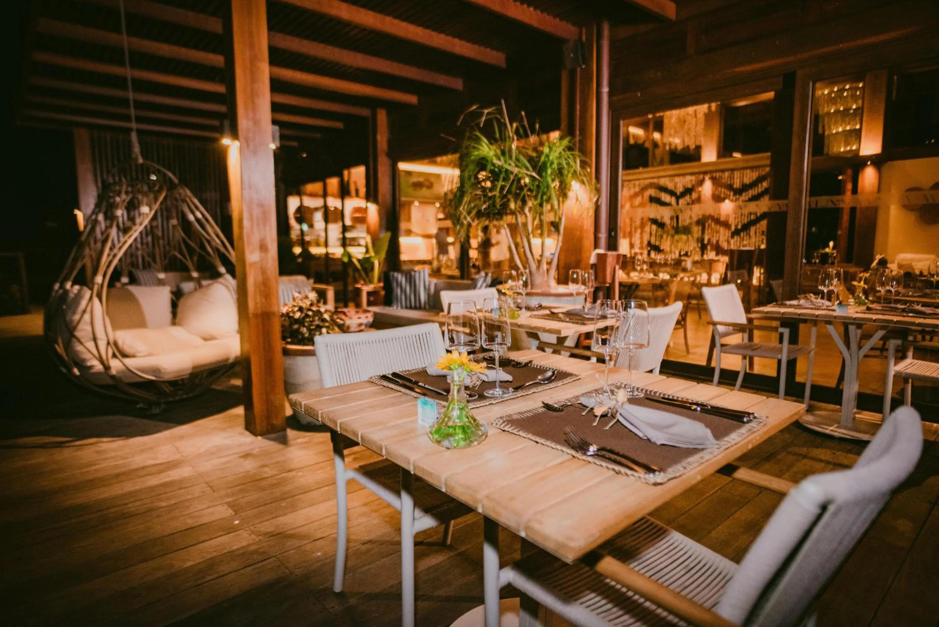 Restaurant/places to eat in NANNAI Noronha