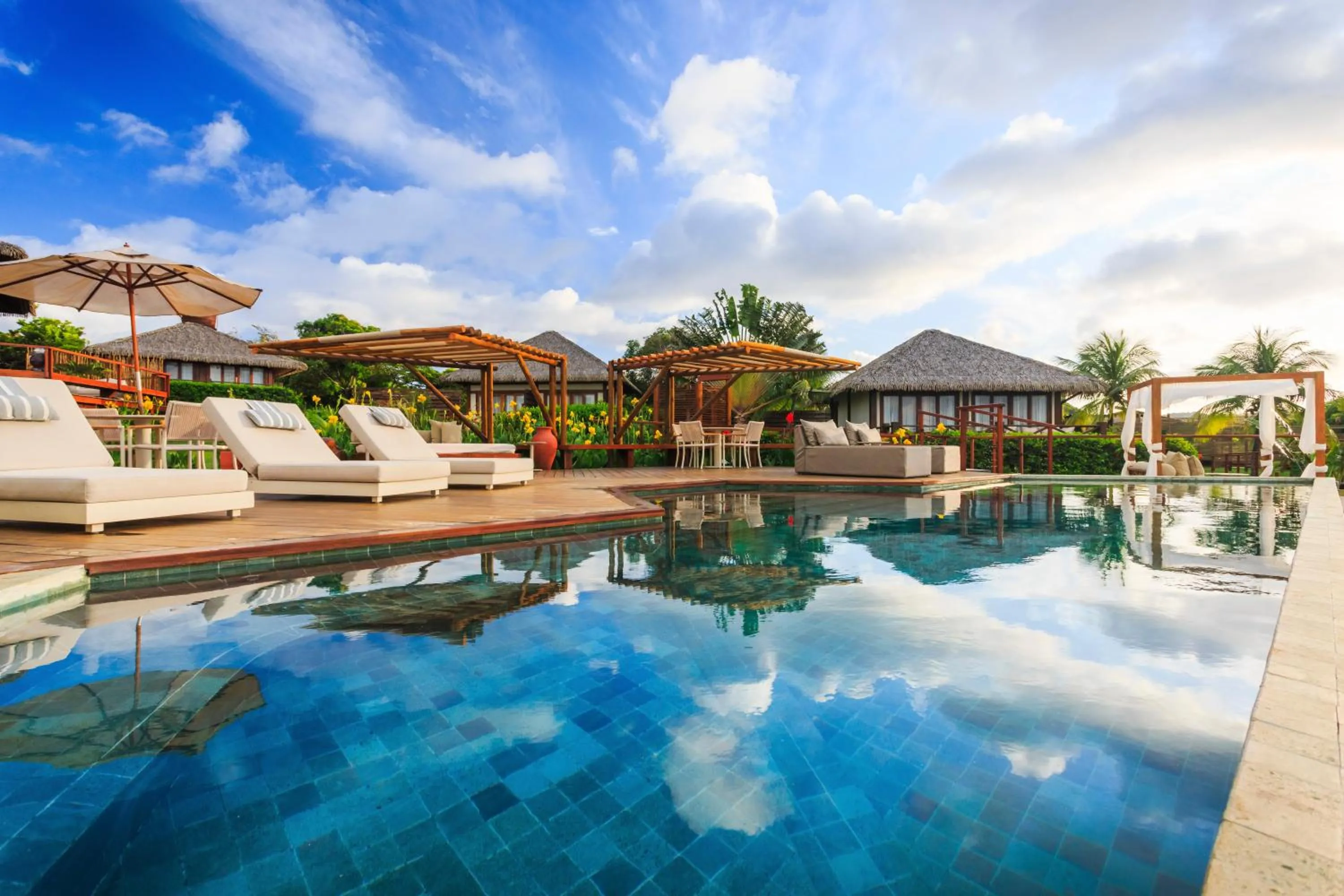 Pool view in NANNAI Noronha