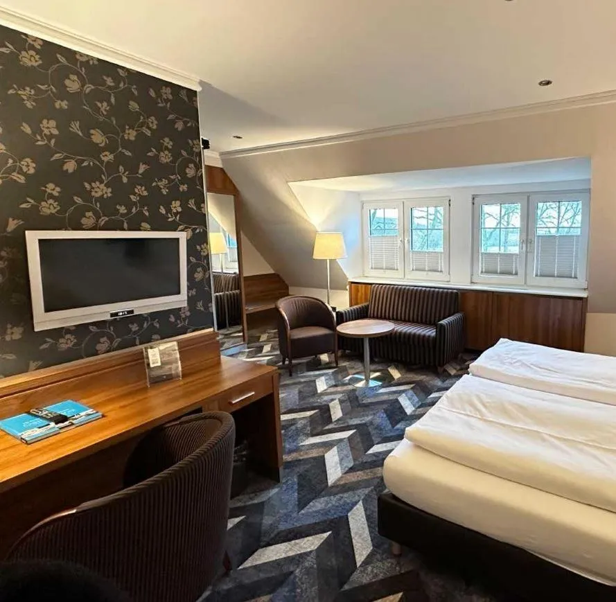 Photo of the whole room, Bed in Hotel Zum Zollhaus