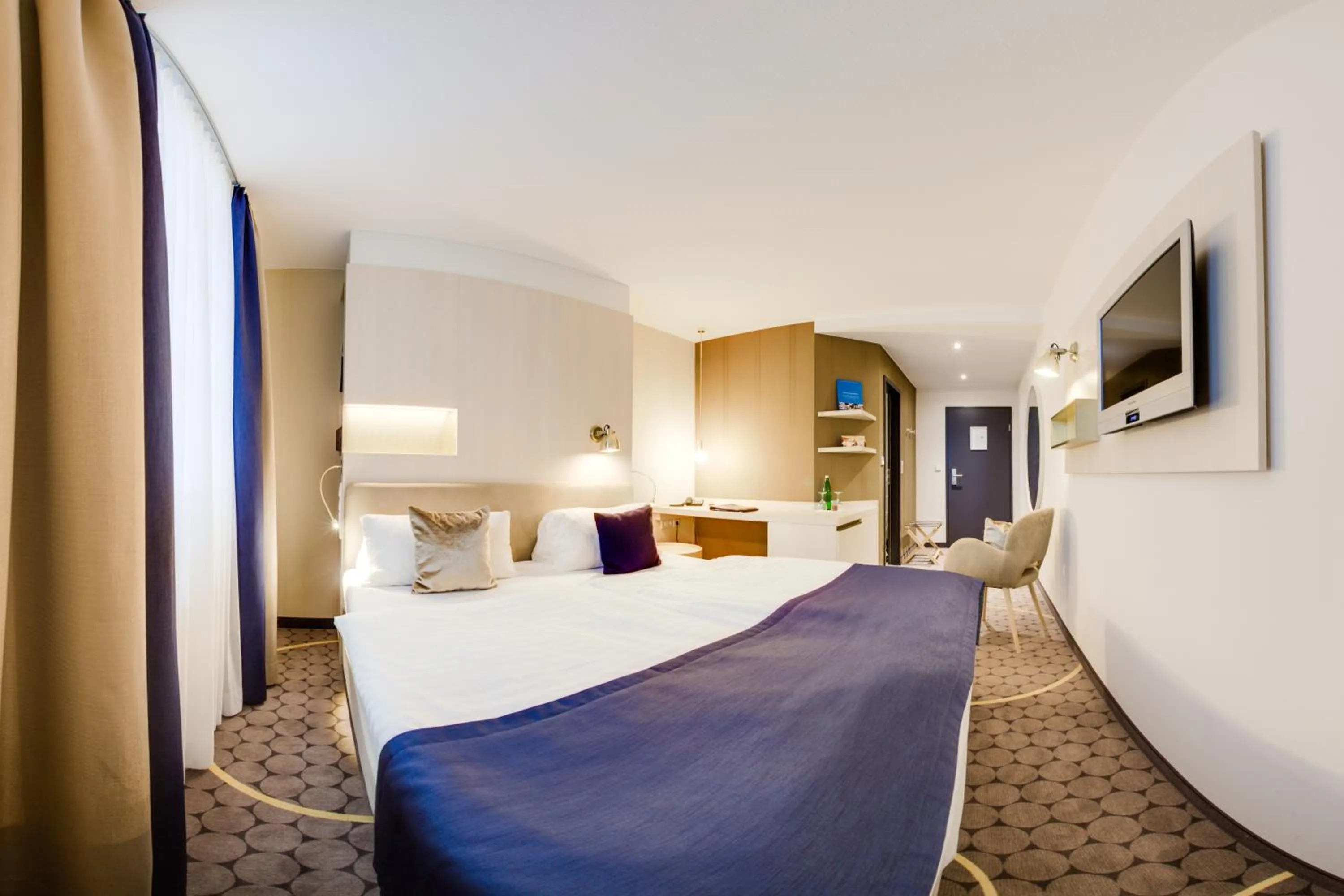 Photo of the whole room, Bed in Hotel Zum Zollhaus