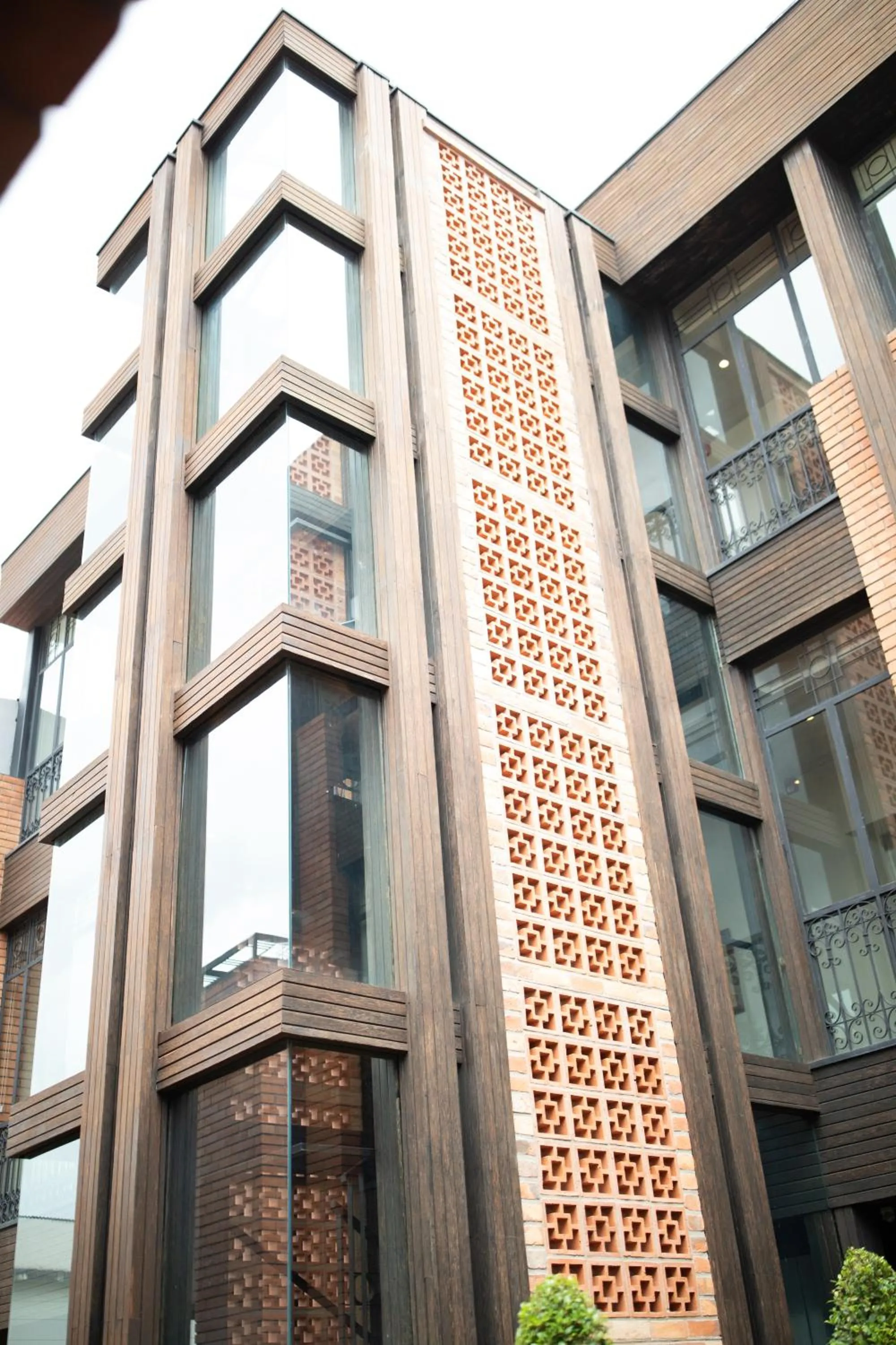 Property building in Mansion Alcazar