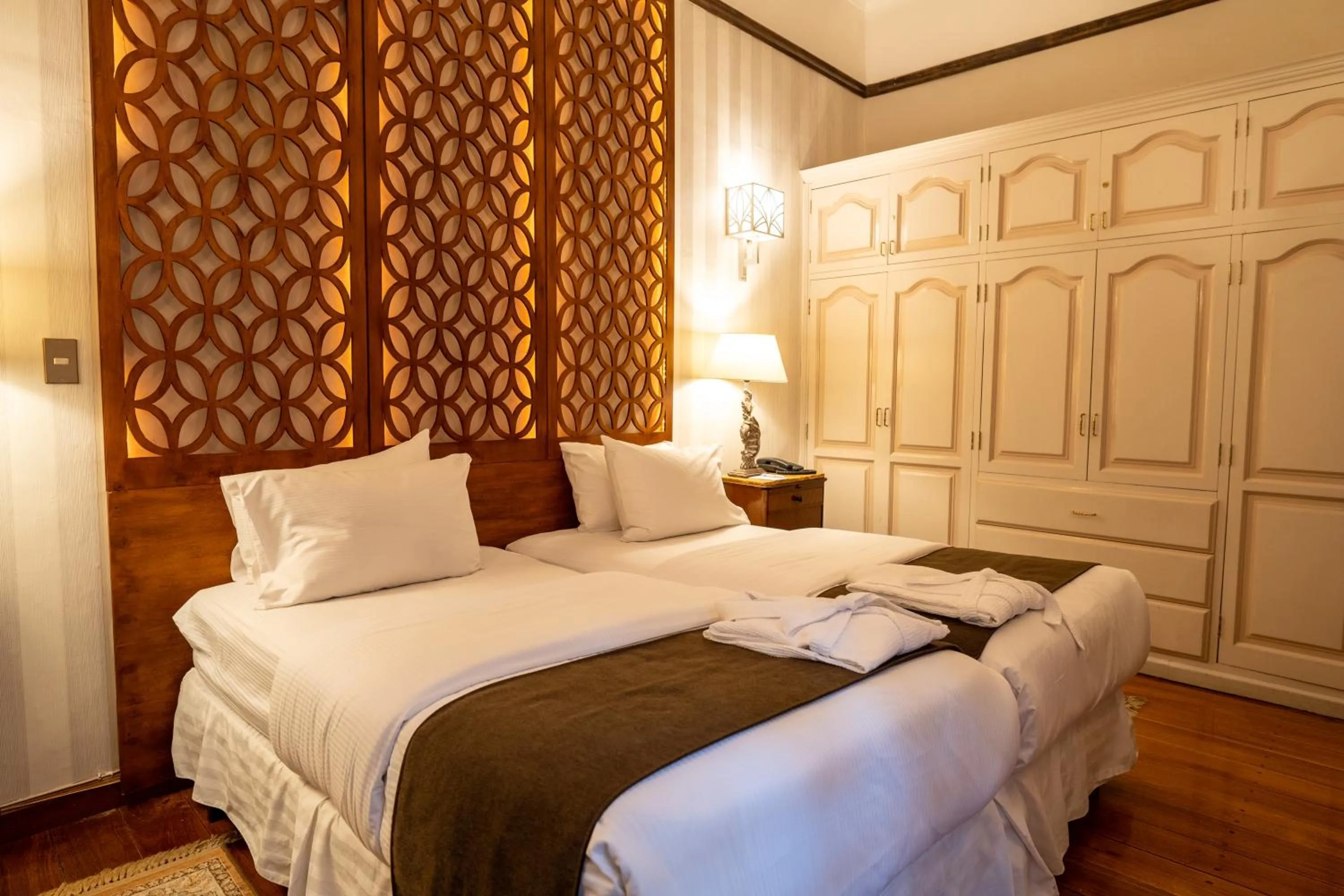 Photo of the whole room, Bed in Mansion Alcazar