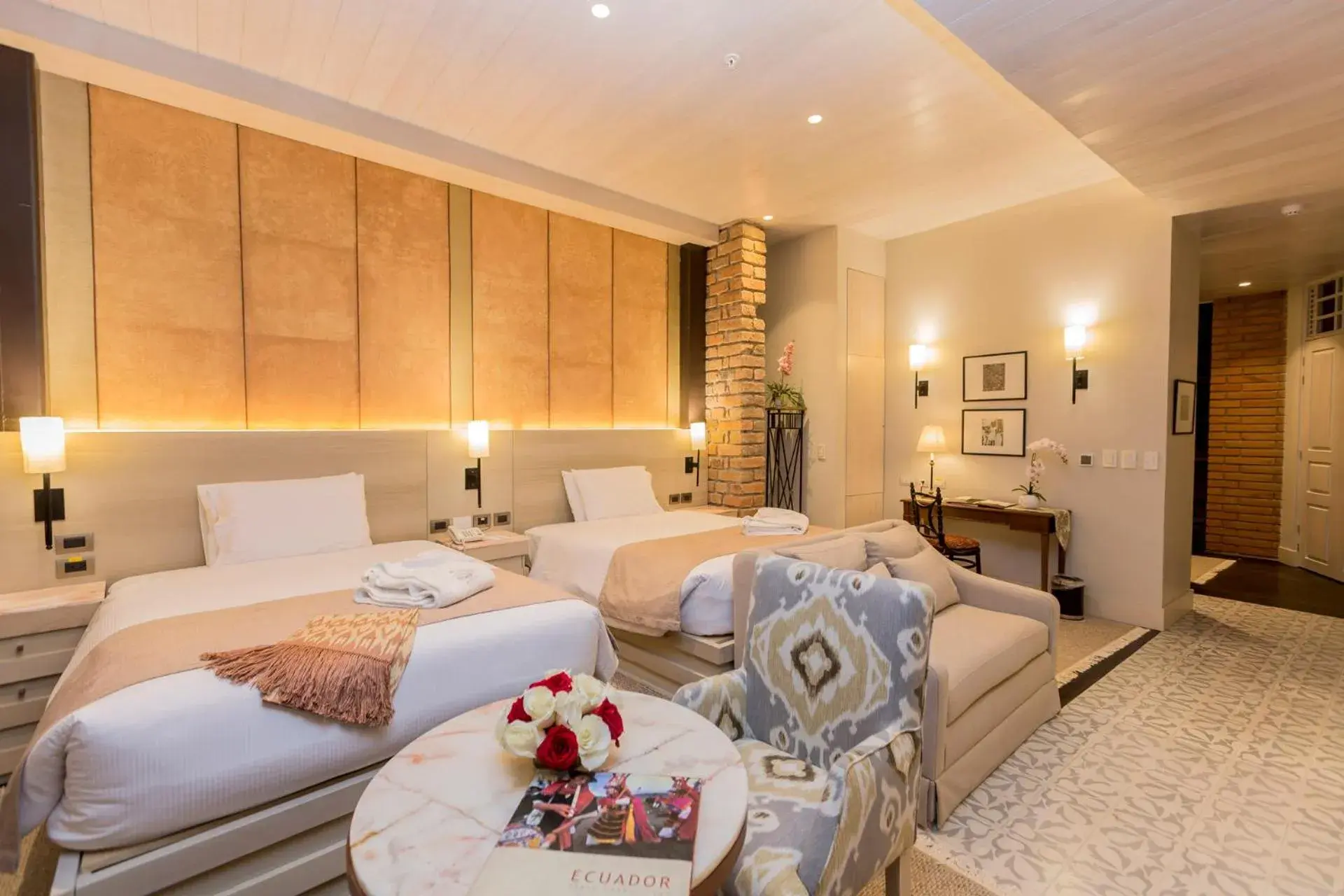 Deluxe Suite in Mansion Alcazar Deluxe Suite in Mansion Alcazar