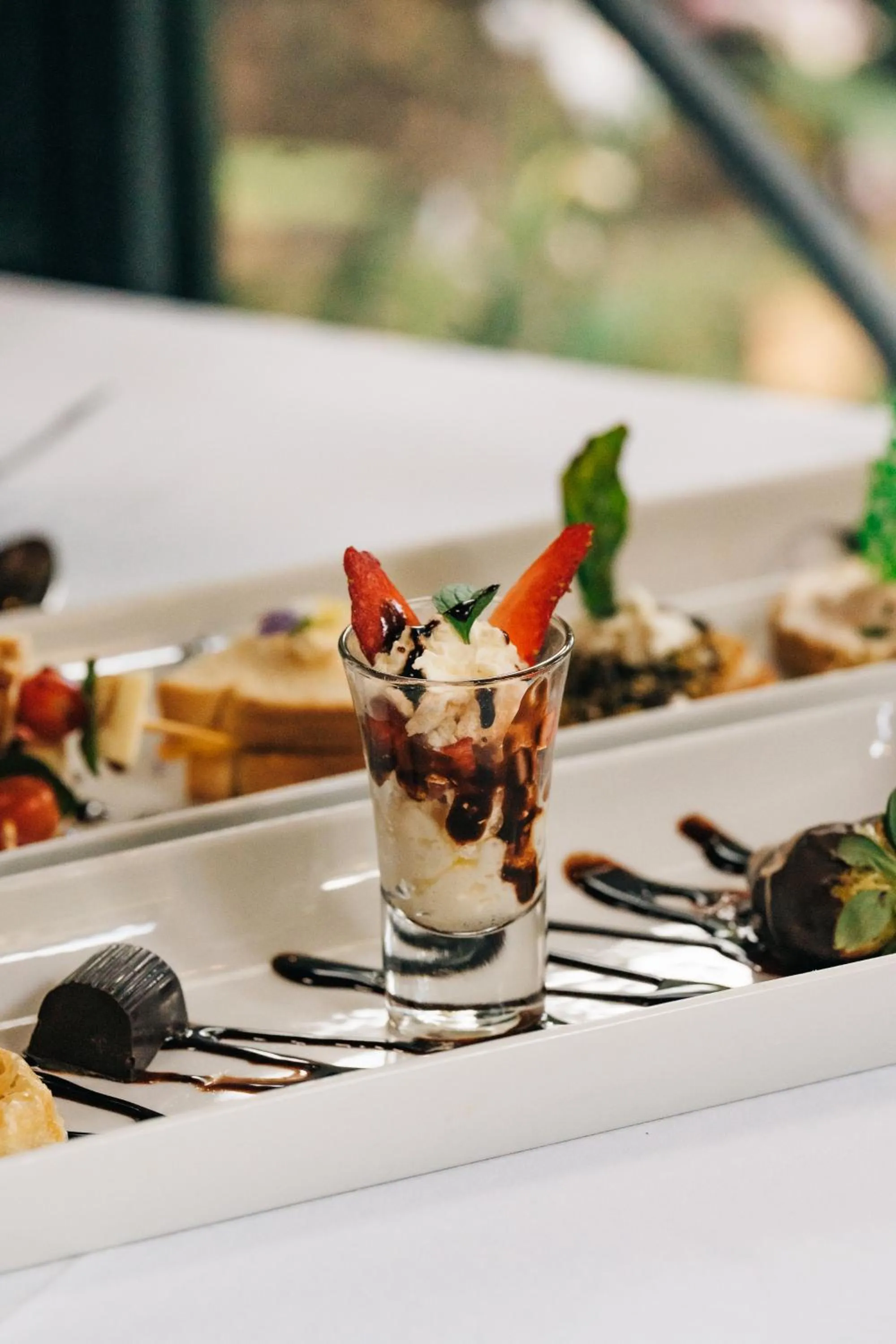 Restaurant/places to eat in Mansion Alcazar