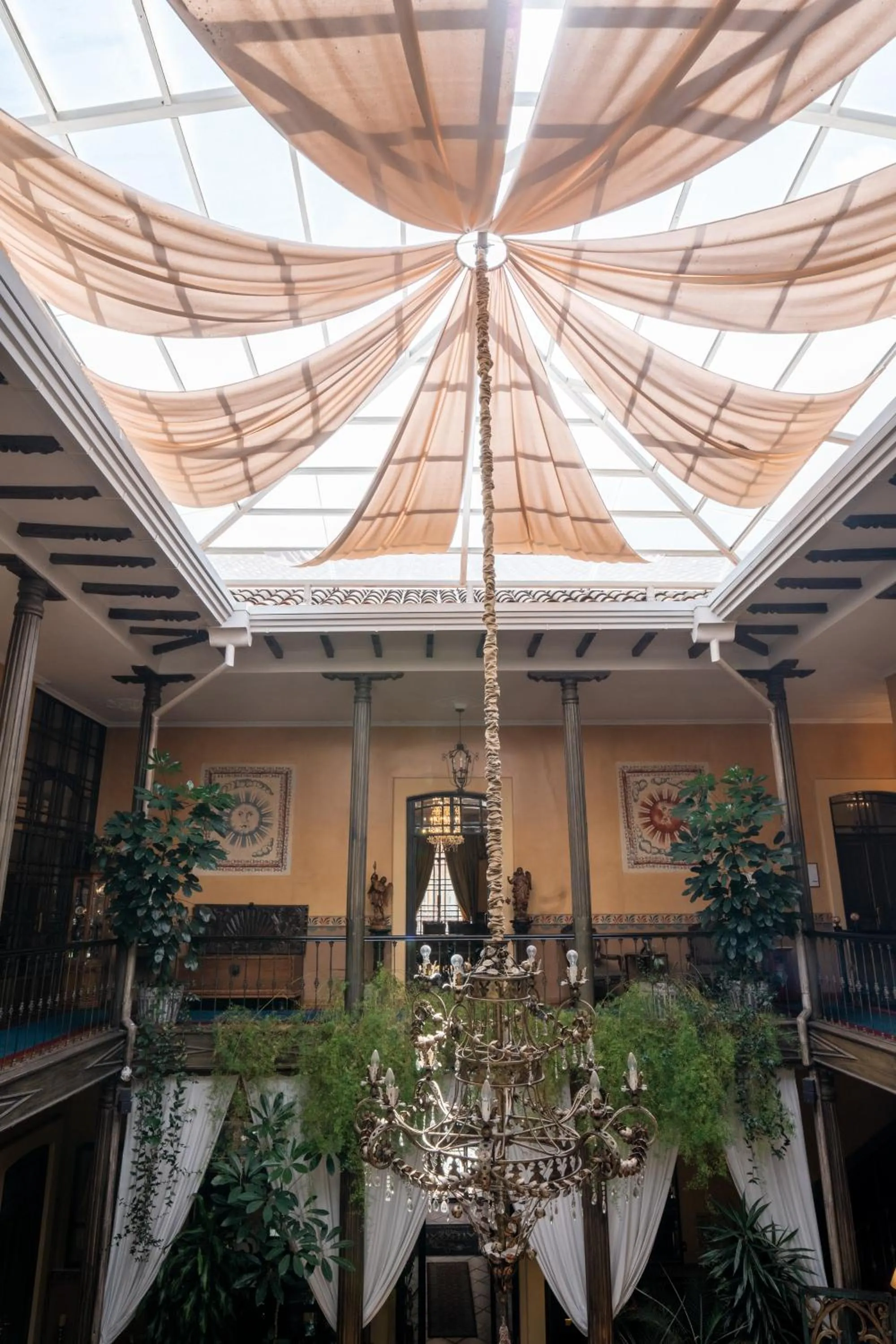 Property building in Mansion Alcazar