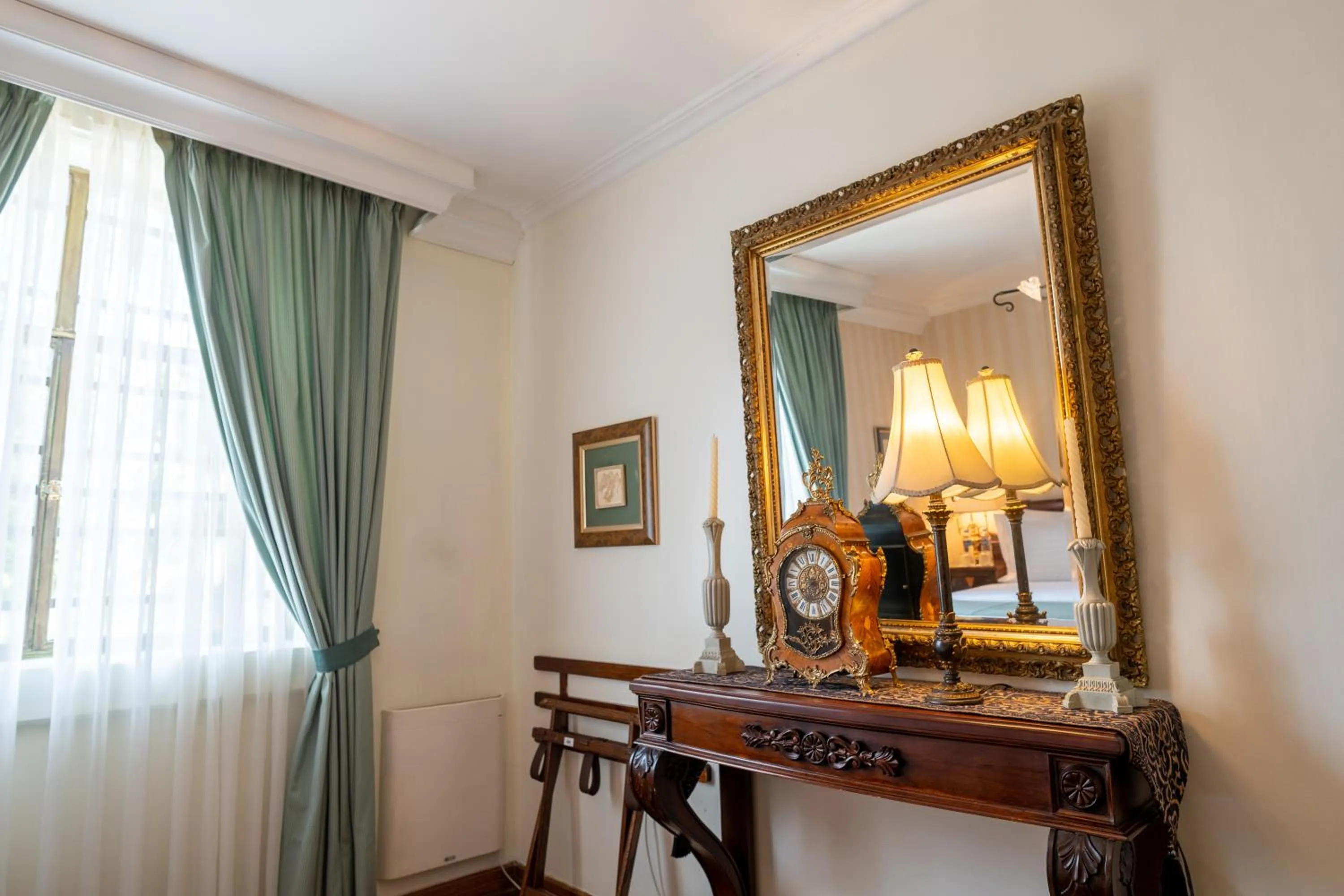 Bedroom in Mansion Alcazar