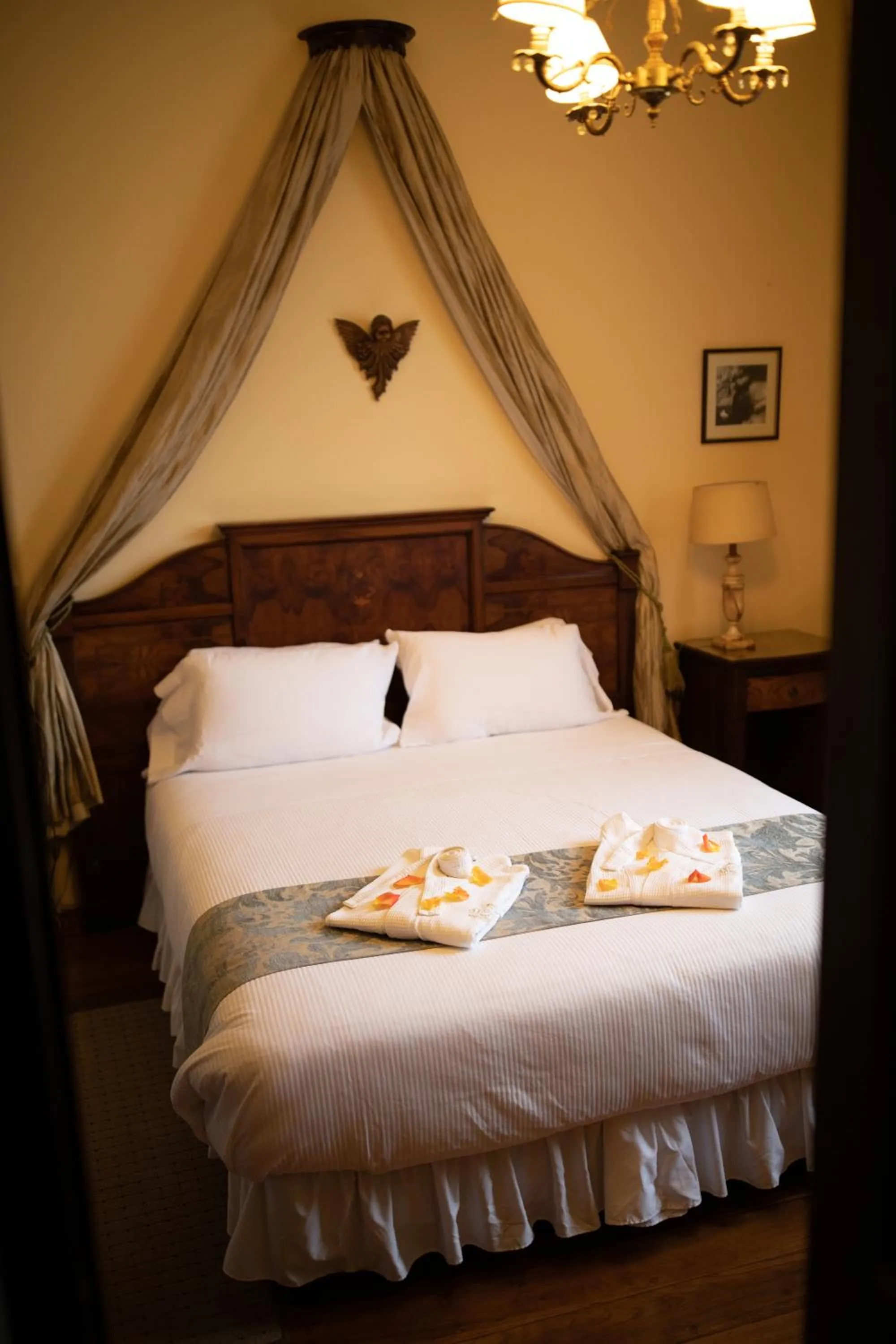 Bed in Mansion Alcazar