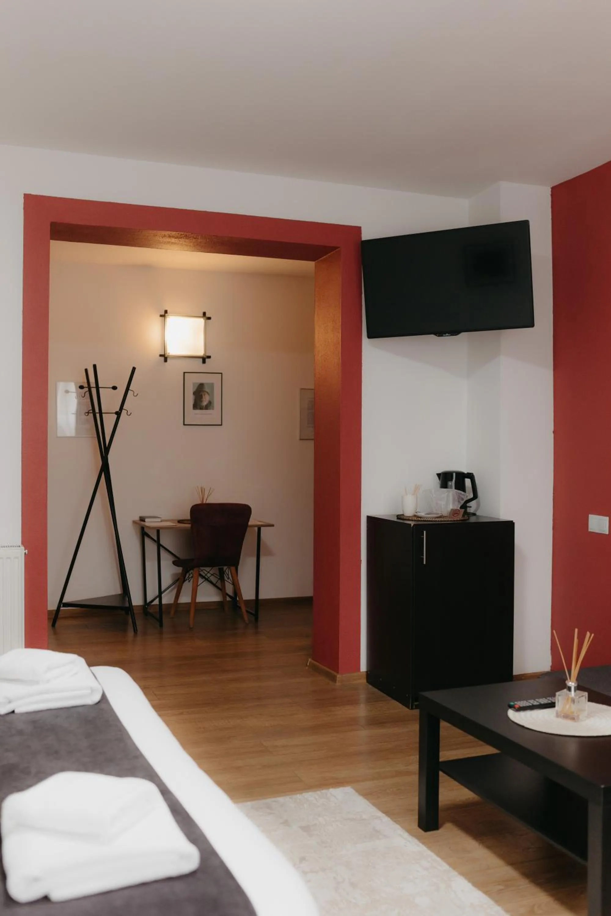 Bed in Pensiunea Pictorilor