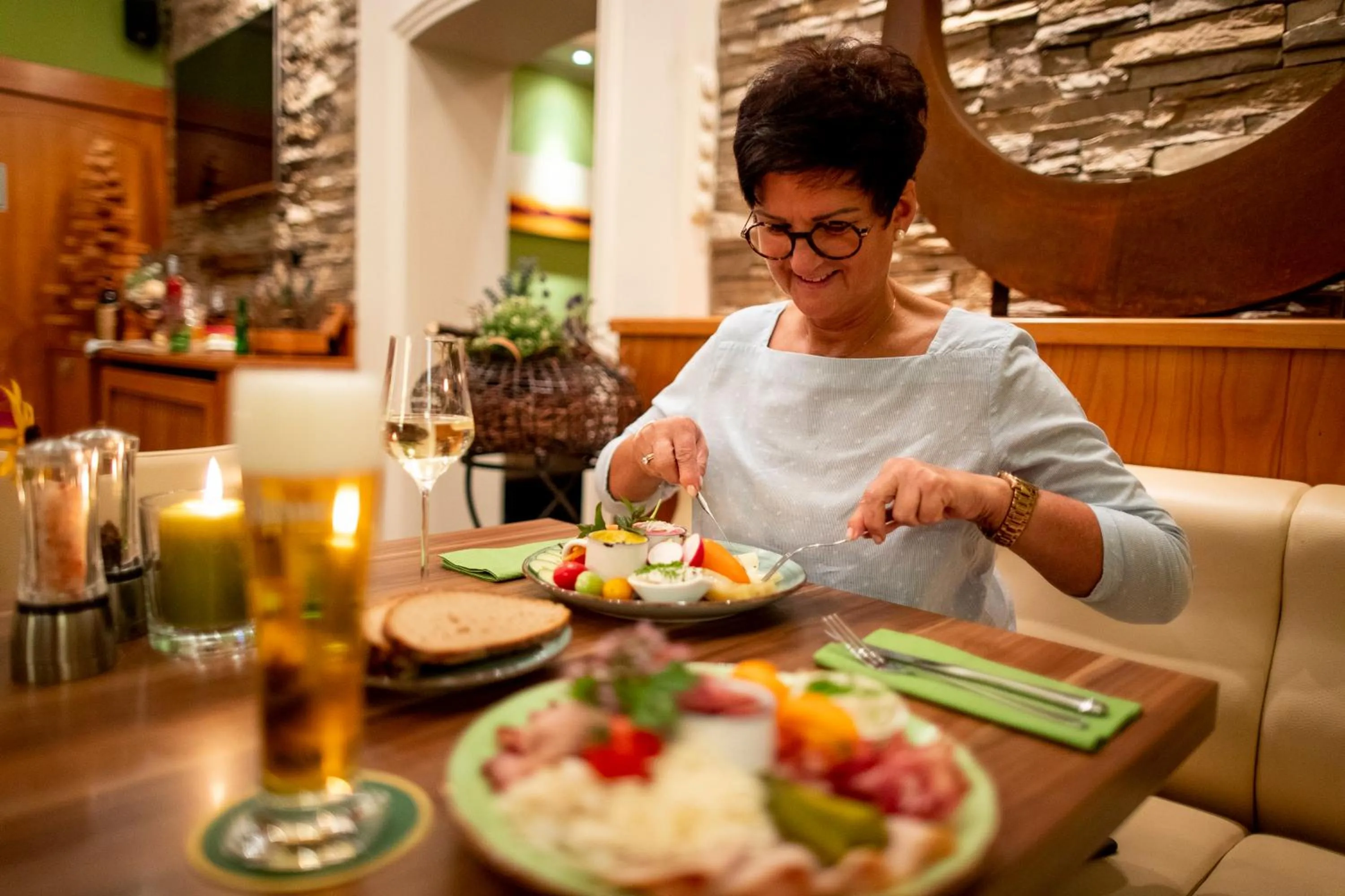 Restaurant/places to eat in Komfort Appartements Zirbenland - adults only - no dogs